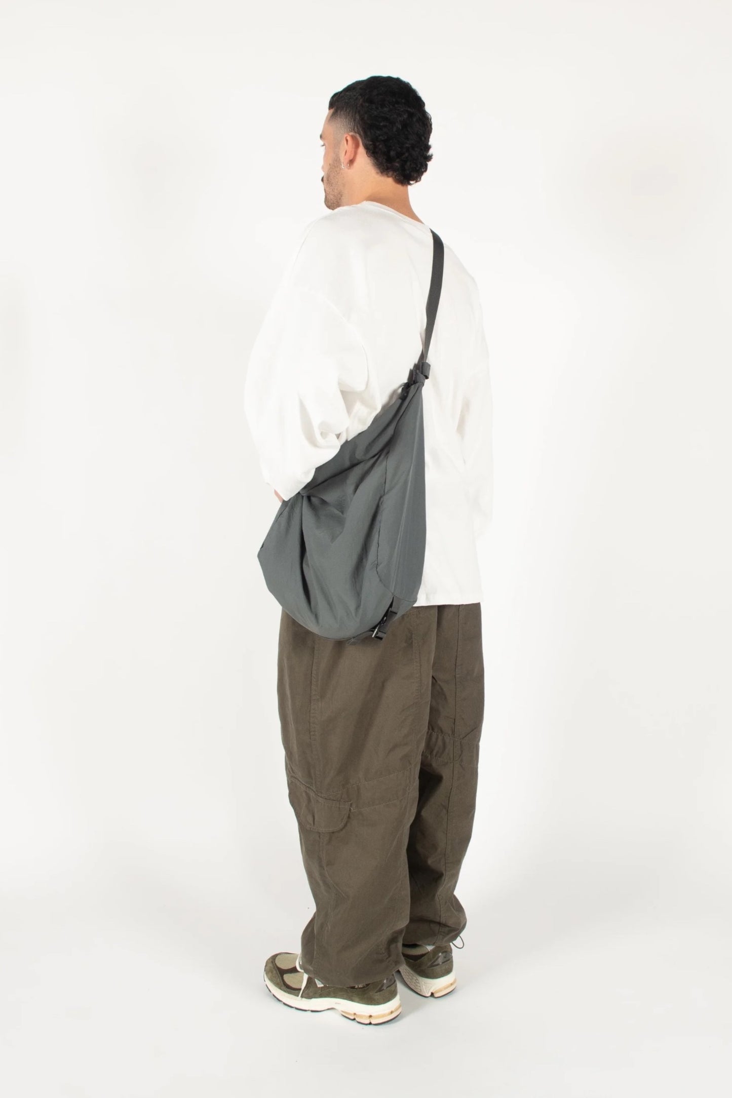 Estudio Niksen Crossbody City Bag Grey | Sac Nylon Résistant Eau Multiport Corée | Edgar Bdx