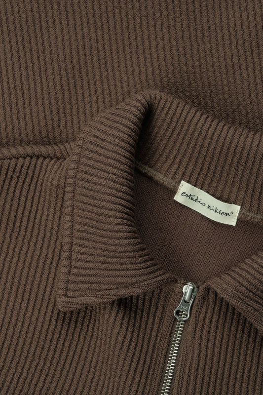Estudio Niksen - Double-Zip Pocket Sweater (Brown)
