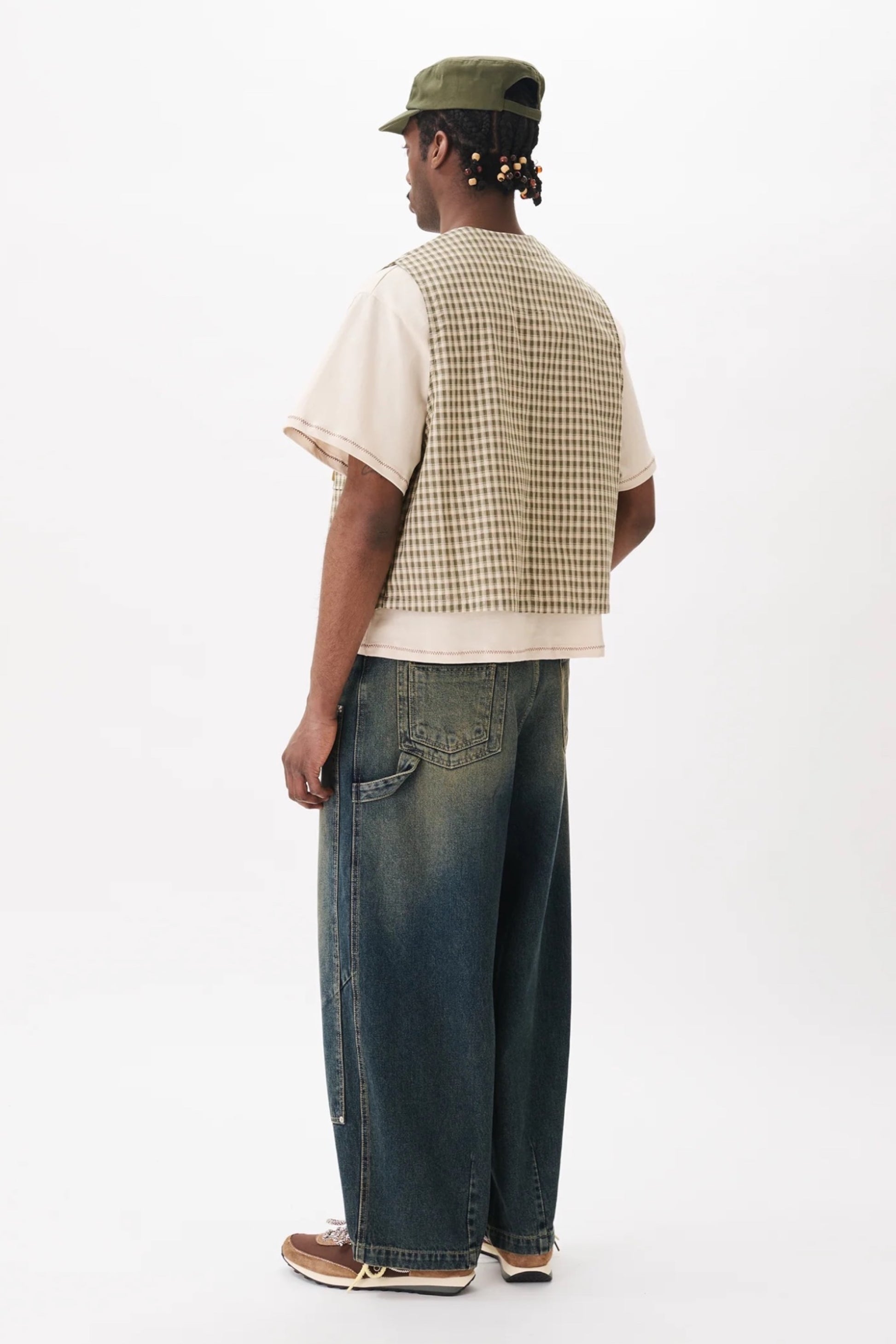 Estudio Niksen Hand-Embroidered Cropped Tee Beige | T-Shirt Brodé Main Corée | Edgar Bdx