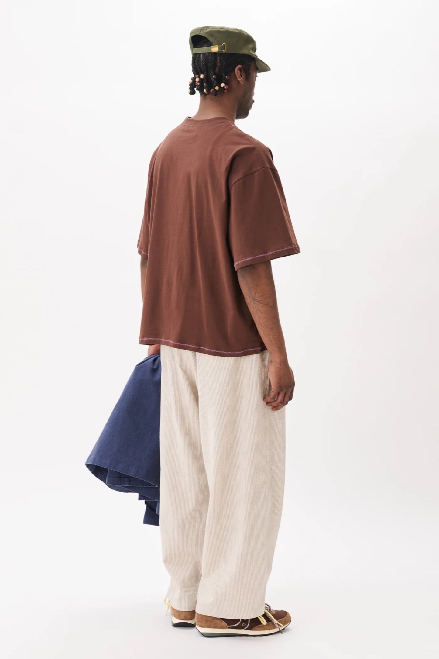 Estudio Niksen Hand-Embroidered Cropped Tee Brown | T-Shirt Brodé Main Corée | Edgar Bdx