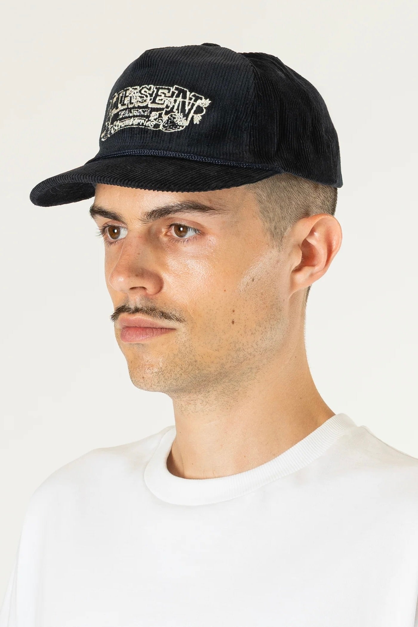 Estudio Niksen - Niksen Strawberry Farm Cap (Navy)