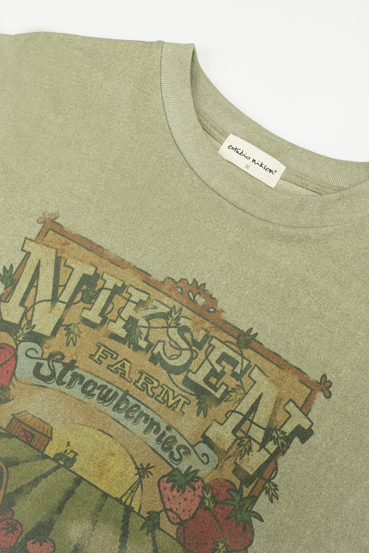 Estudio Niksen - Niksen Strawberry Farm (Khaki)