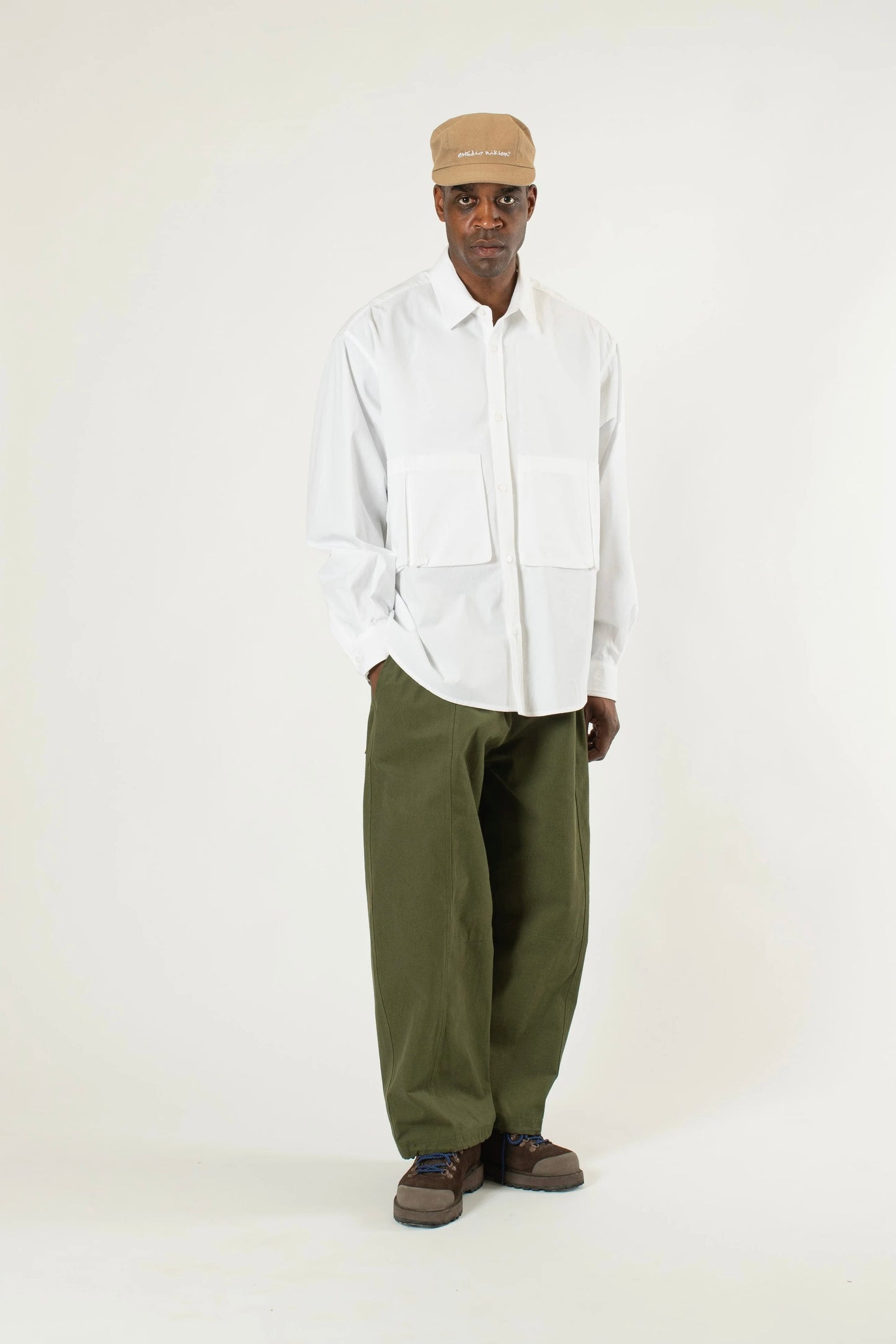 Estudio Niksen - Panelled Balloon Pant (Khaki)
