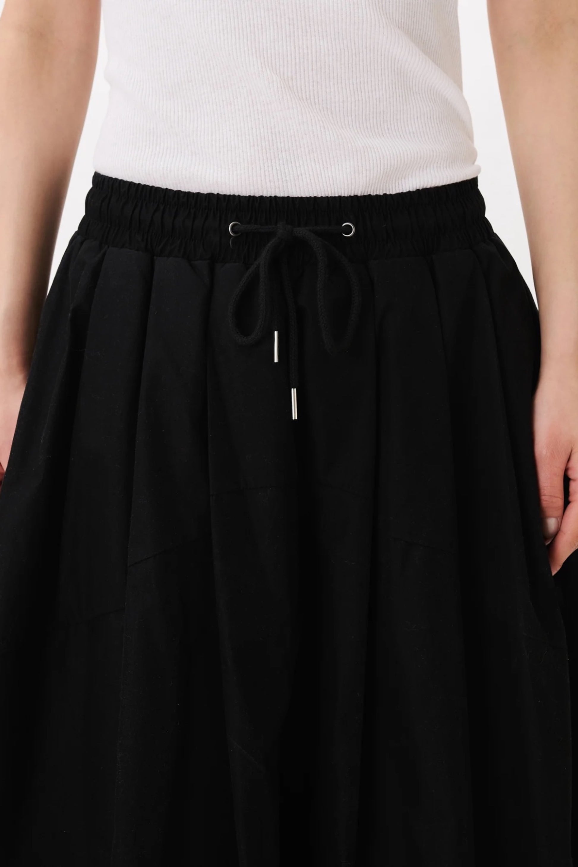 Estudio Niksen Pintuck Ballon Skirt Black | Jupe Ballon Coton Nylon Unisexe Corée | Edgar Bdx