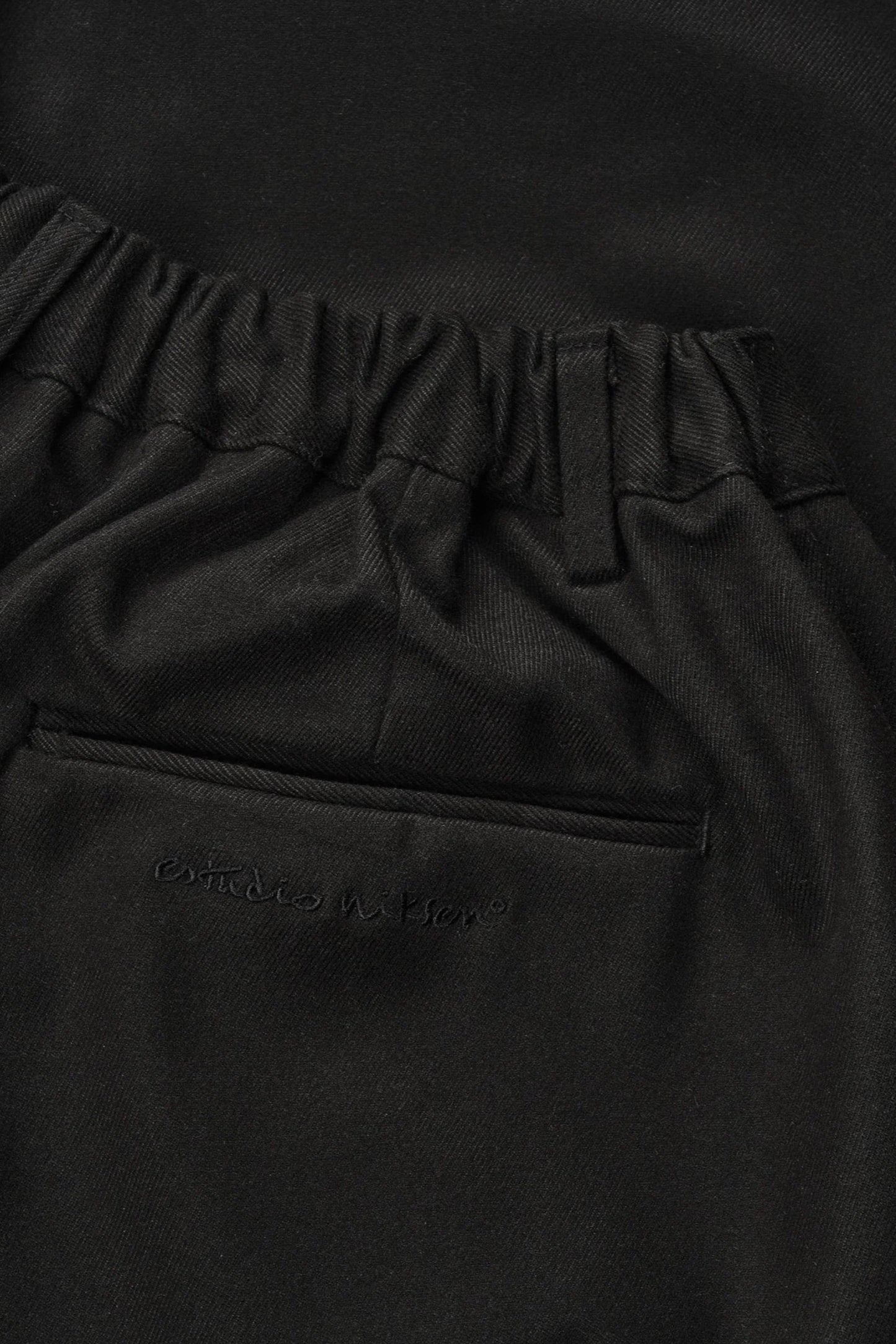 Estudio Niksen - Pintuck Maxi Trousers (Black)