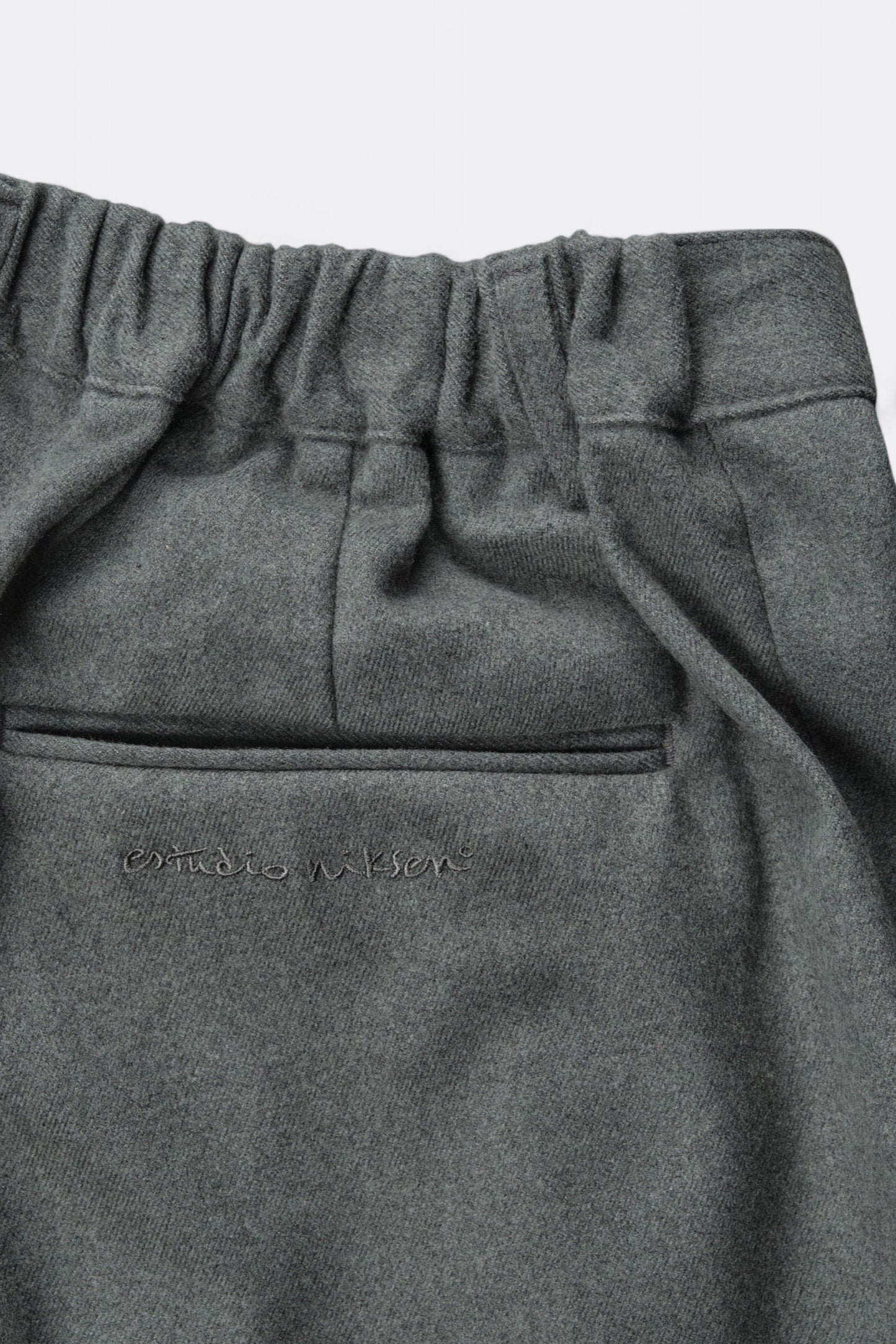 Estudio Niksen - Pintuck Maxi Trousers (Grey)