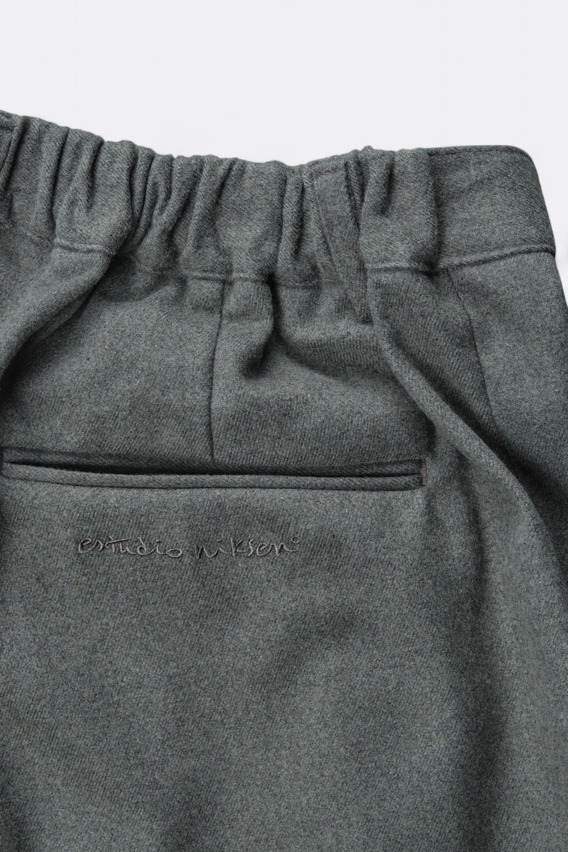 Estudio Niksen - Pintuck Maxi Trousers (Grey)