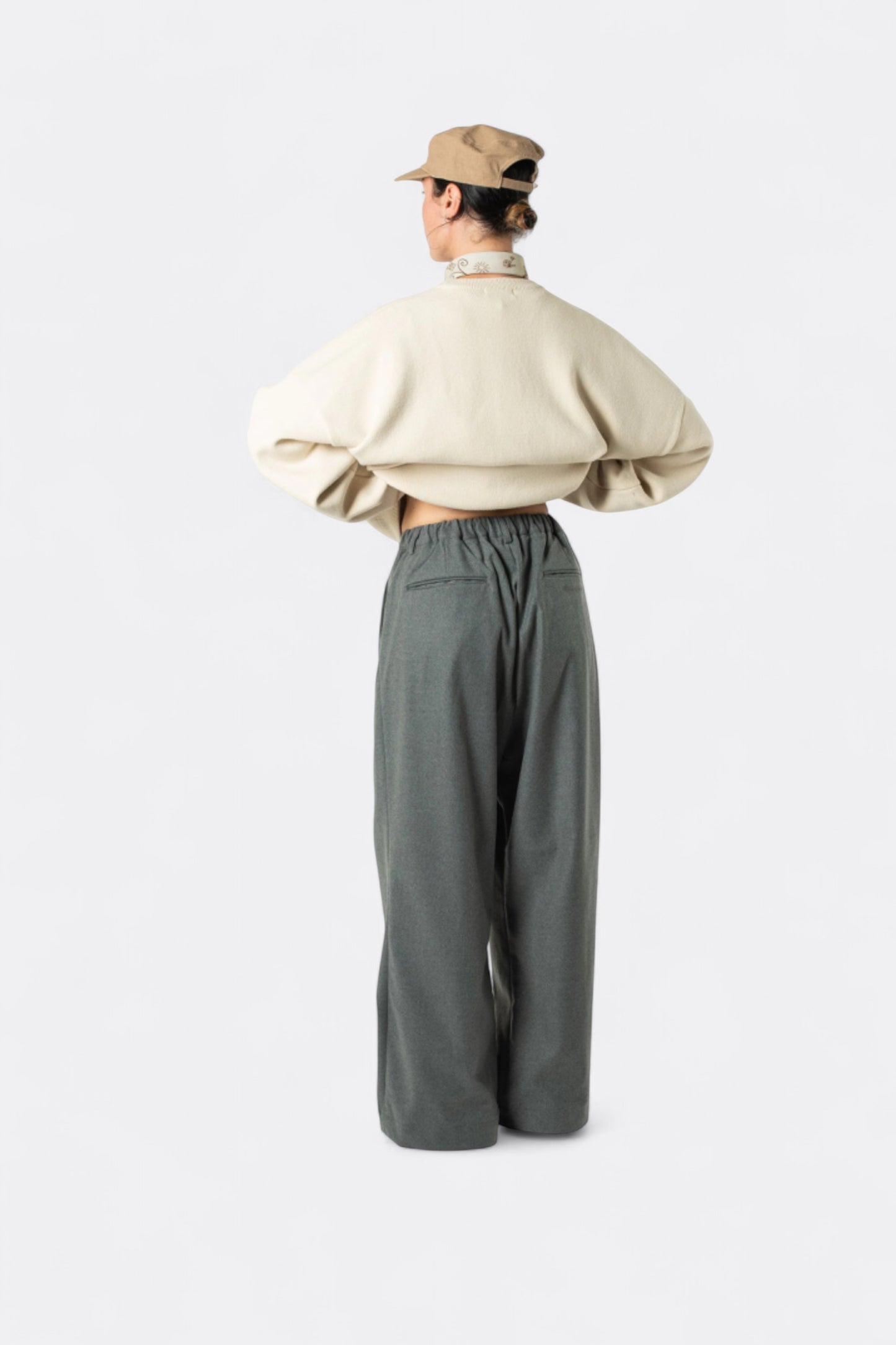 Estudio Niksen - Pintuck Maxi Trousers (Grey)