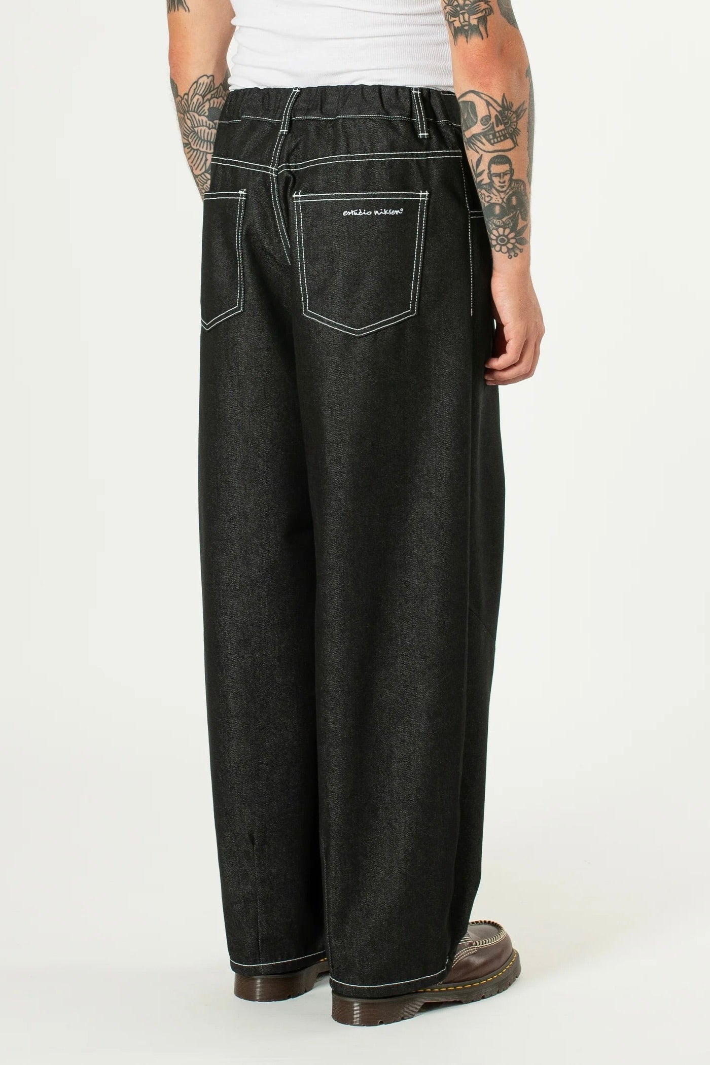 Estudio Niksen - Raw Denim Balloon Jeans (Black)