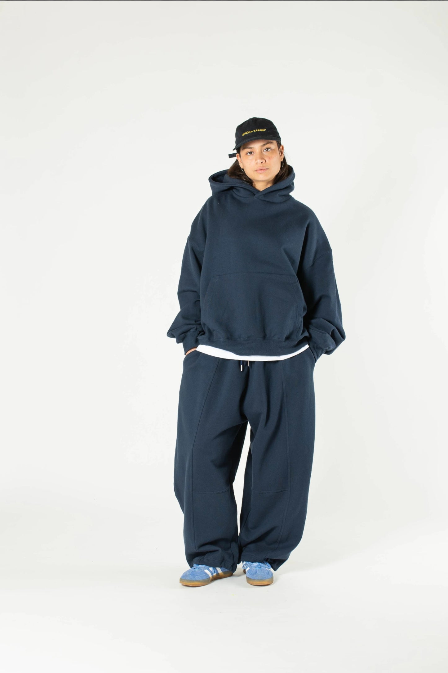 Estudio Niksen - Signature Balloon Joggers (Navy)