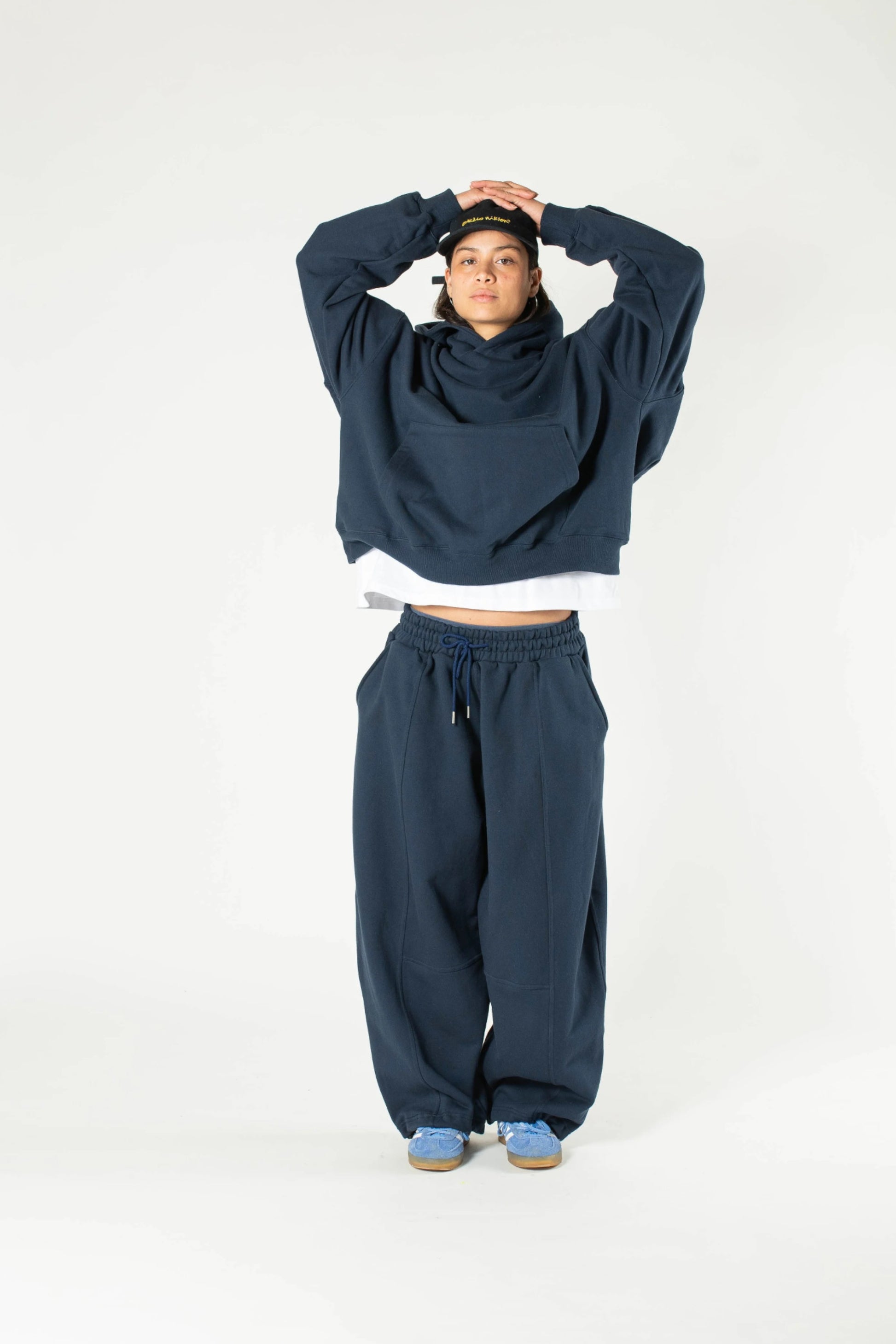 Estudio Niksen - Signature Balloon Joggers (Navy)