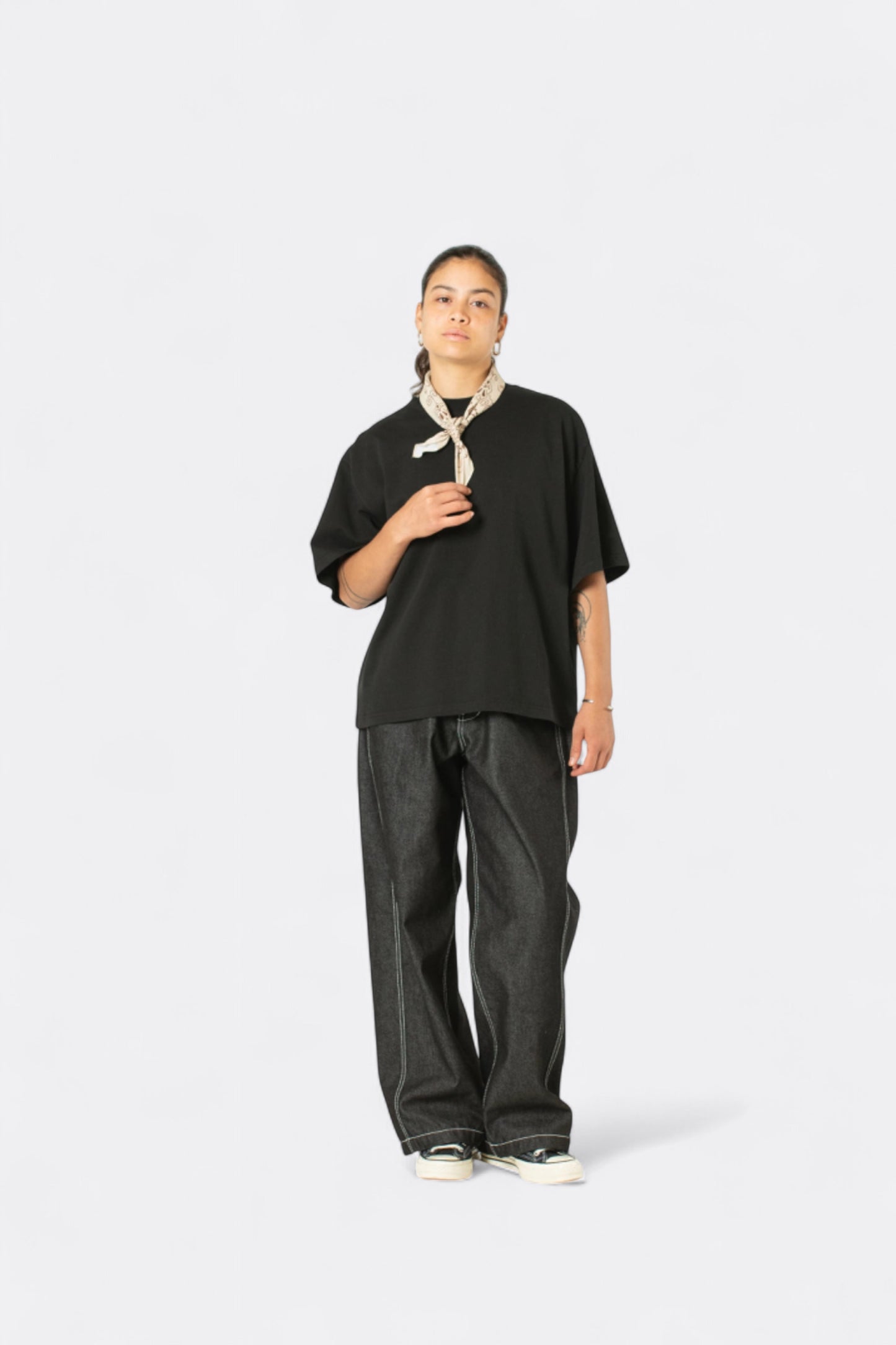 Estudio Niksen - Signature Cropped Tee (Black)