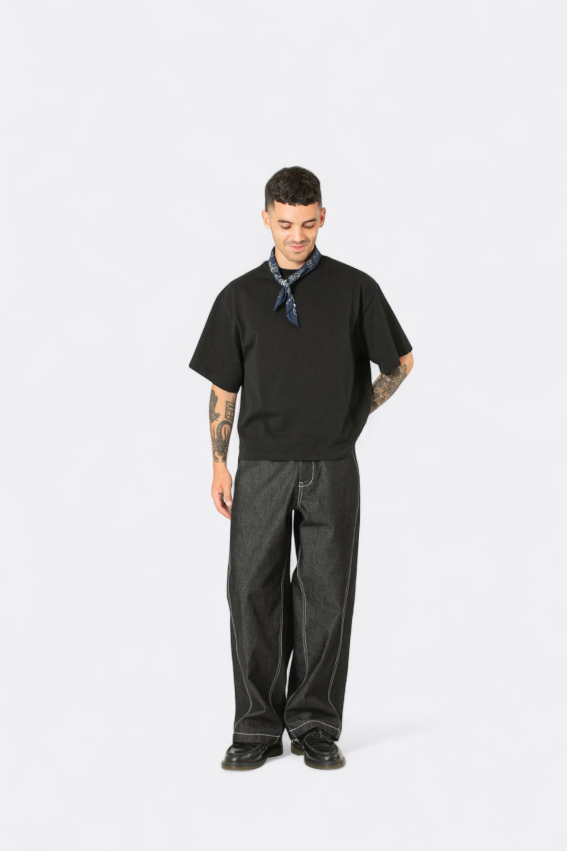 Estudio Niksen - Signature Cropped Tee (Black)