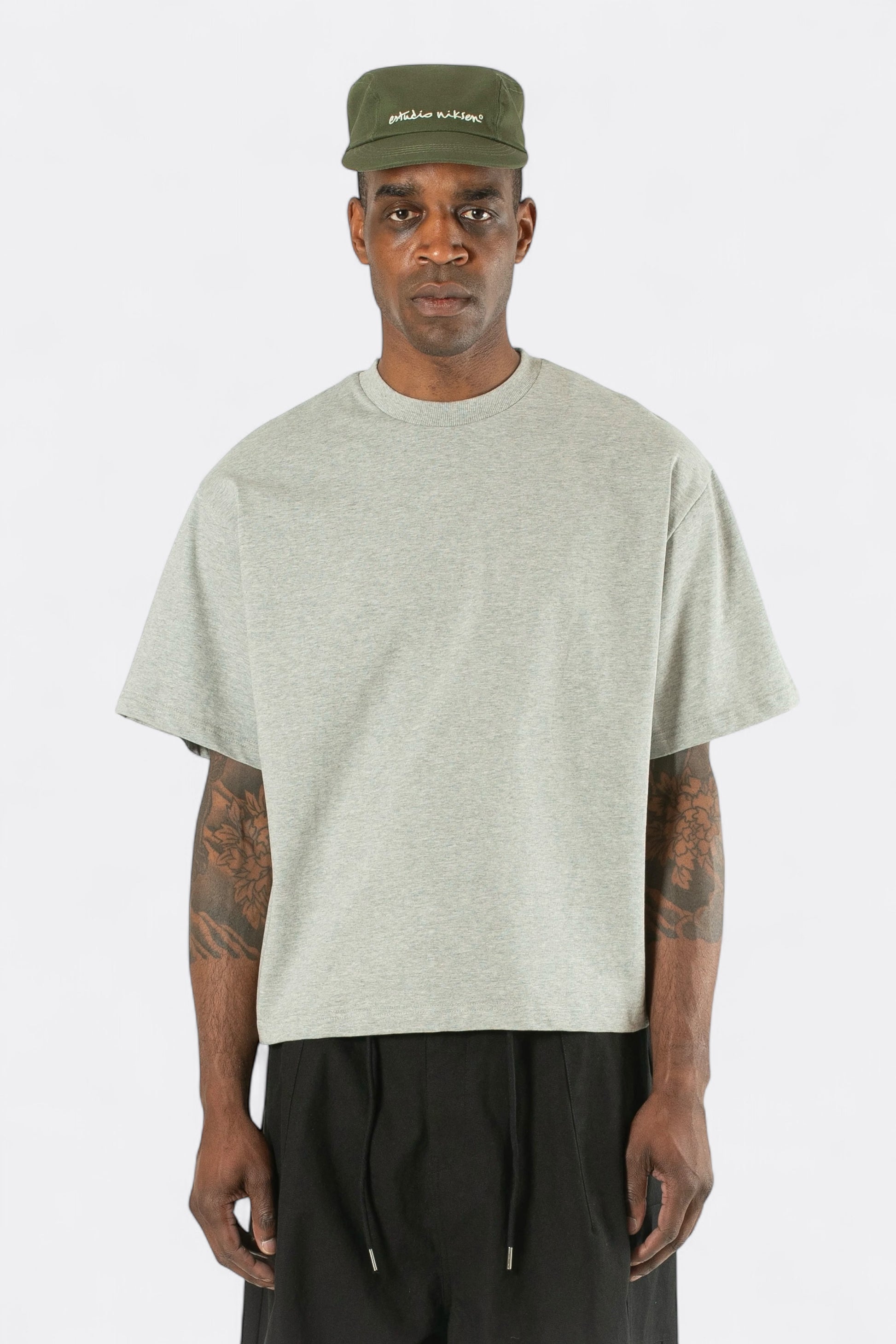 Estudio Niksen - Signature Cropped Tee (Grey)
