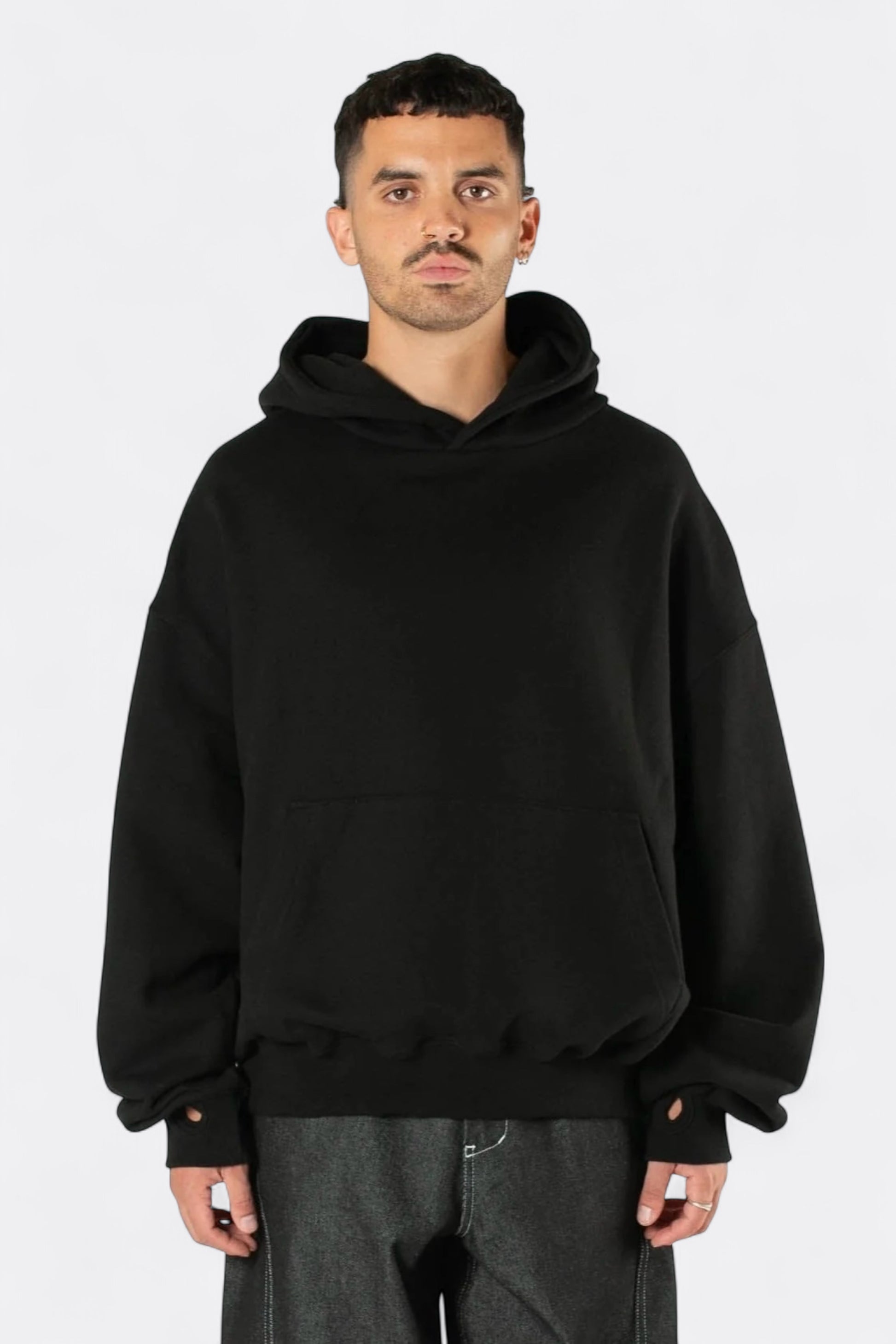 Estudio Niksen - Signature Thumb Hoodie (Black)