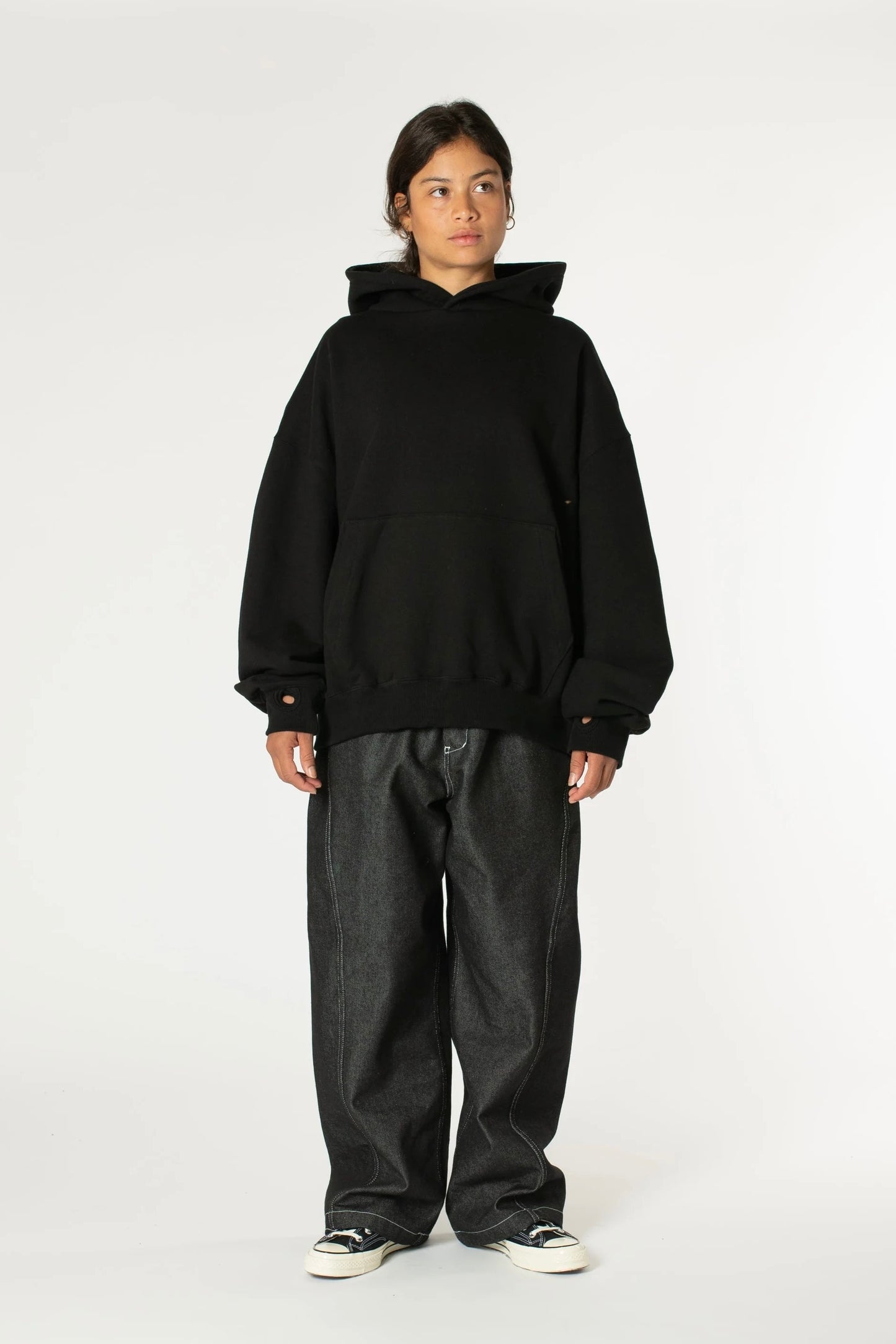 Estudio Niksen - Signature Thumb Hoodie (Black)