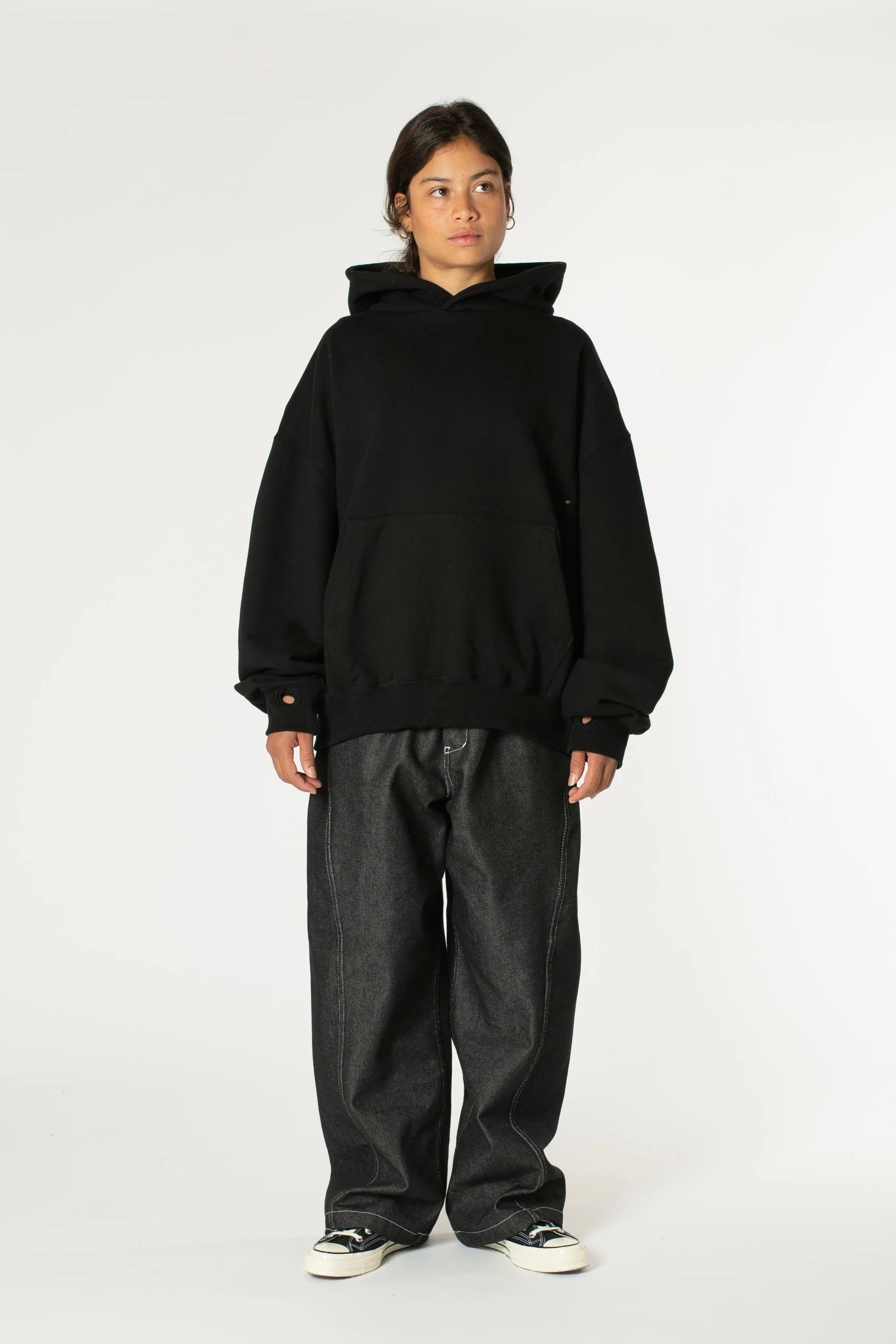 Estudio Niksen - Signature Thumb Hoodie (Black)