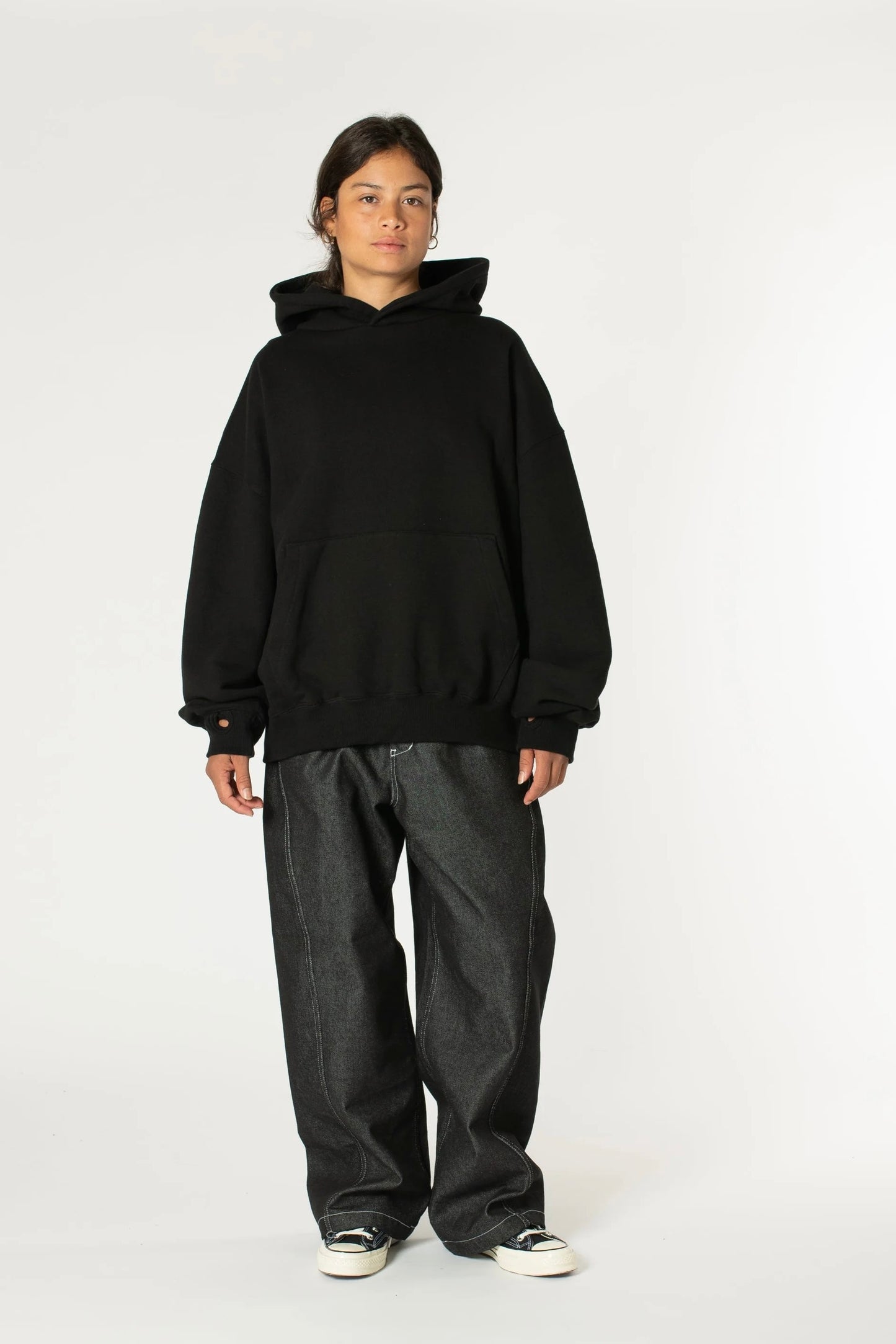 Estudio Niksen - Signature Thumb Hoodie (Black)