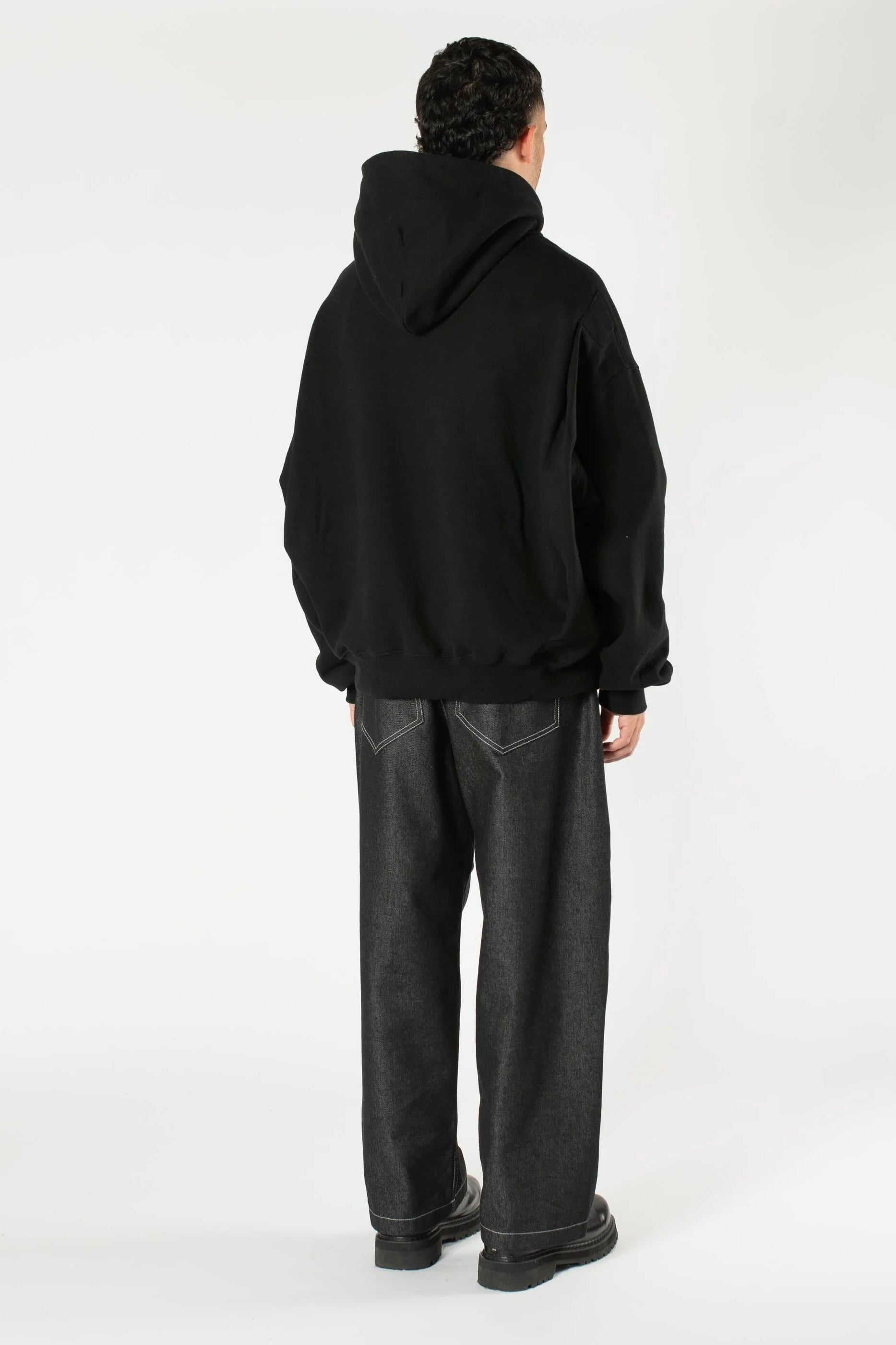 Estudio Niksen - Signature Thumb Hoodie (Black)