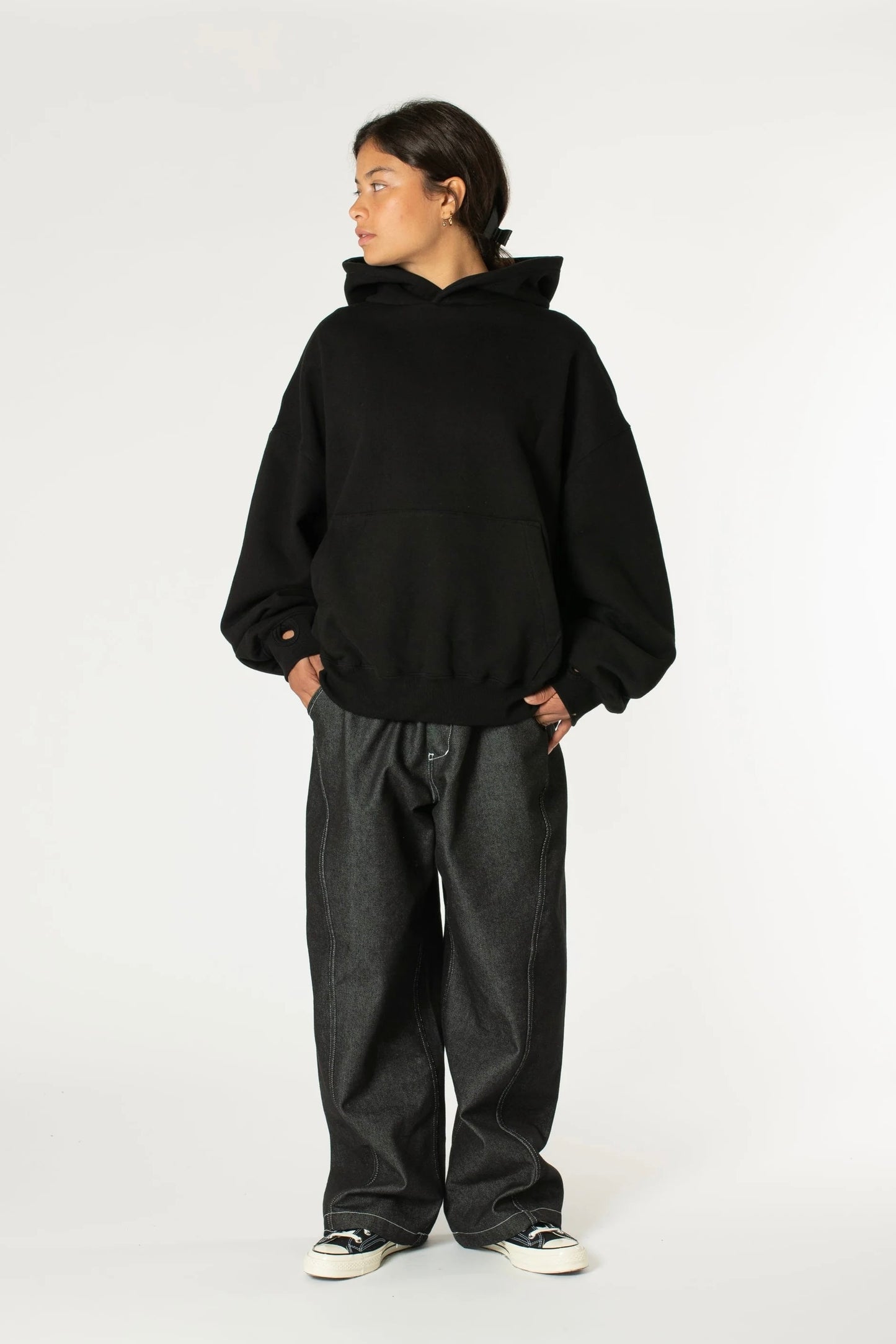 Estudio Niksen - Signature Thumb Hoodie (Black)