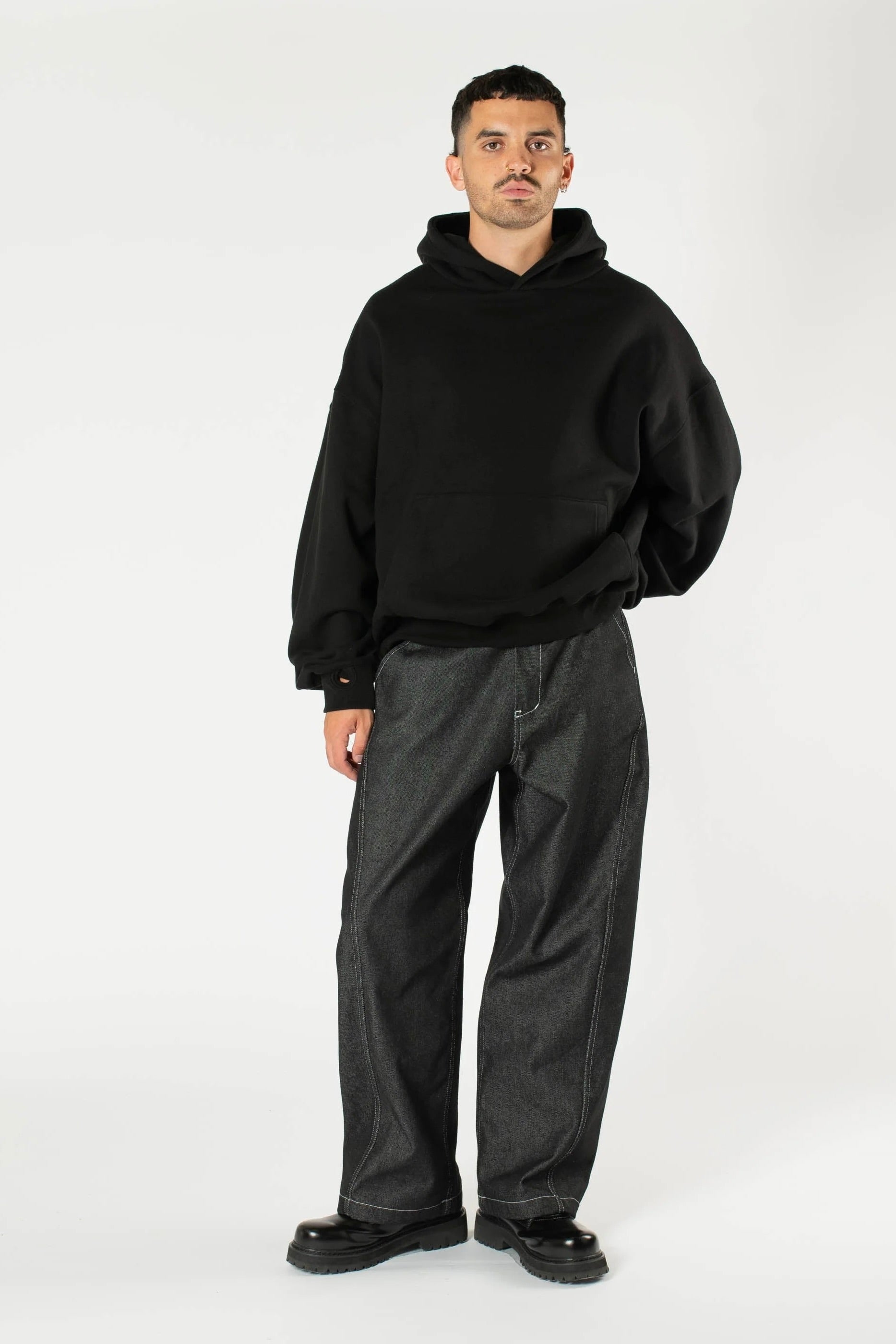 Estudio Niksen - Signature Thumb Hoodie (Black)