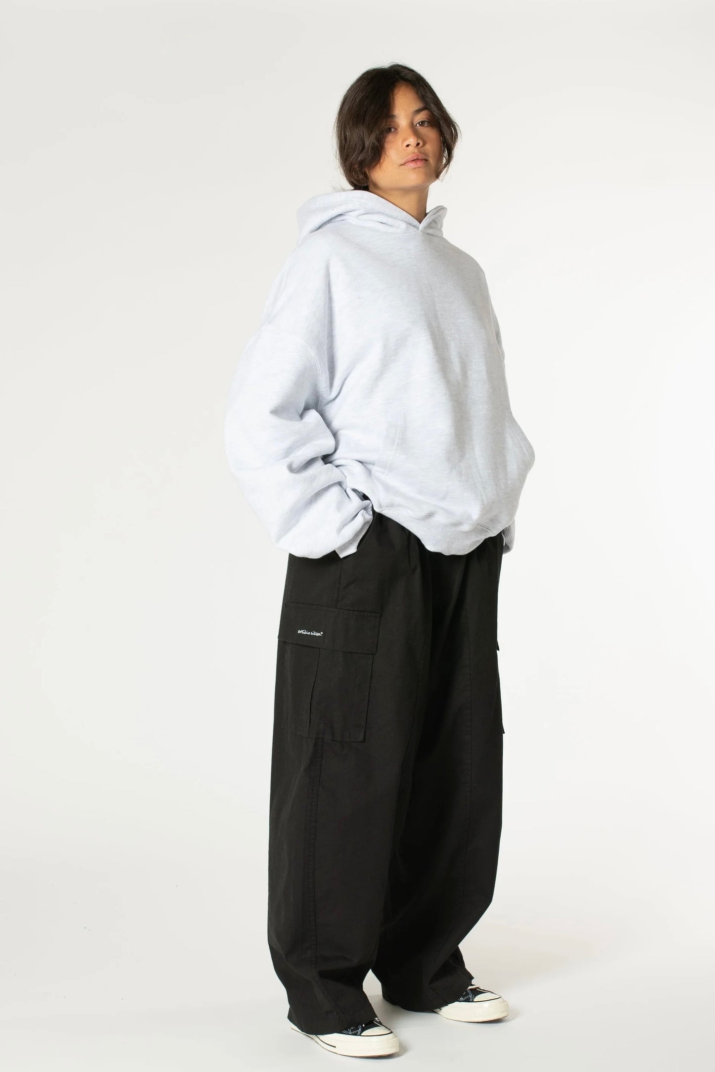 Estudio Niksen - Signature Thumb Hoodie (Light Grey)