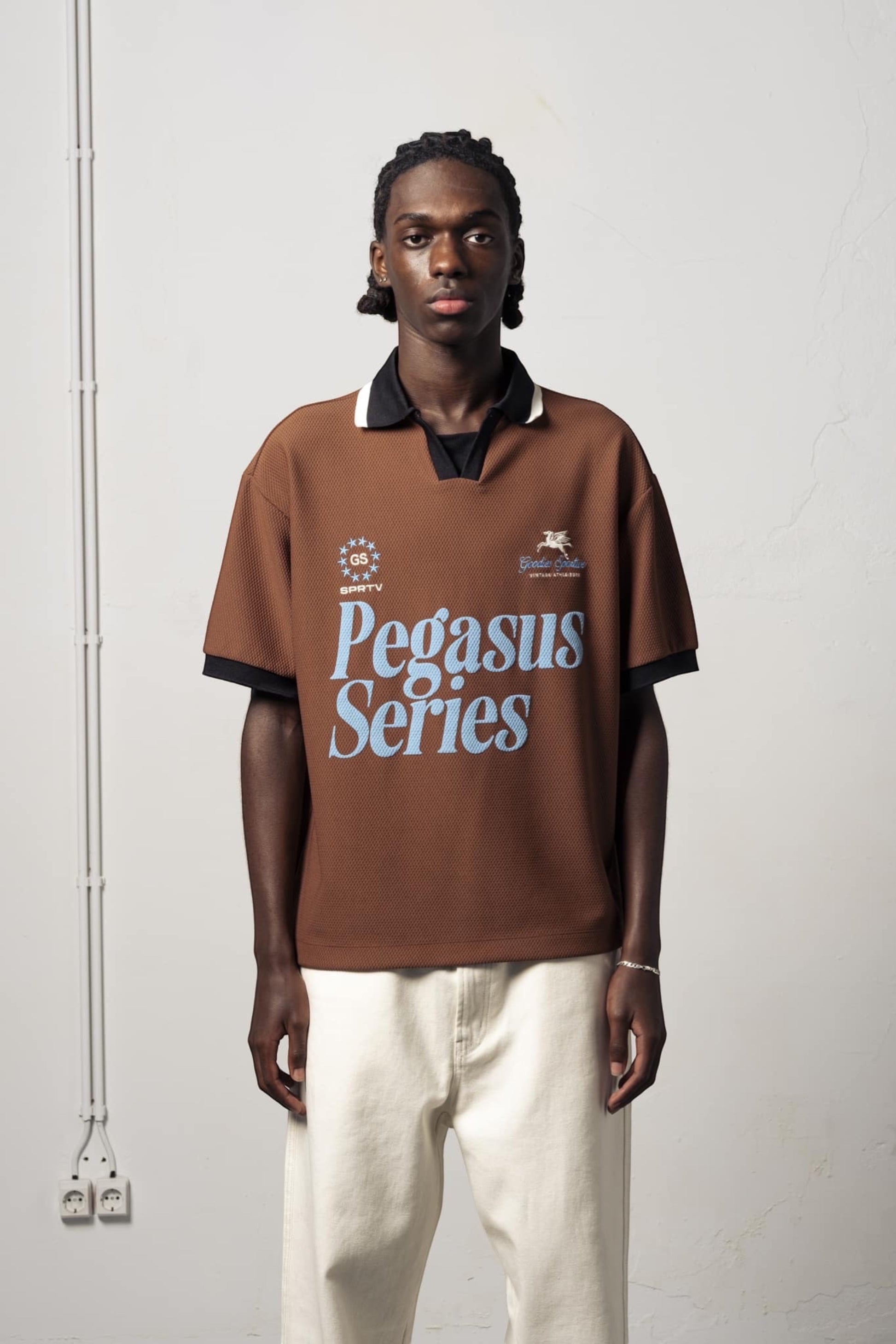 Goodies Sportive SPRTV Football Tee Brown | T-Shirt Polyester Brodé Portugal