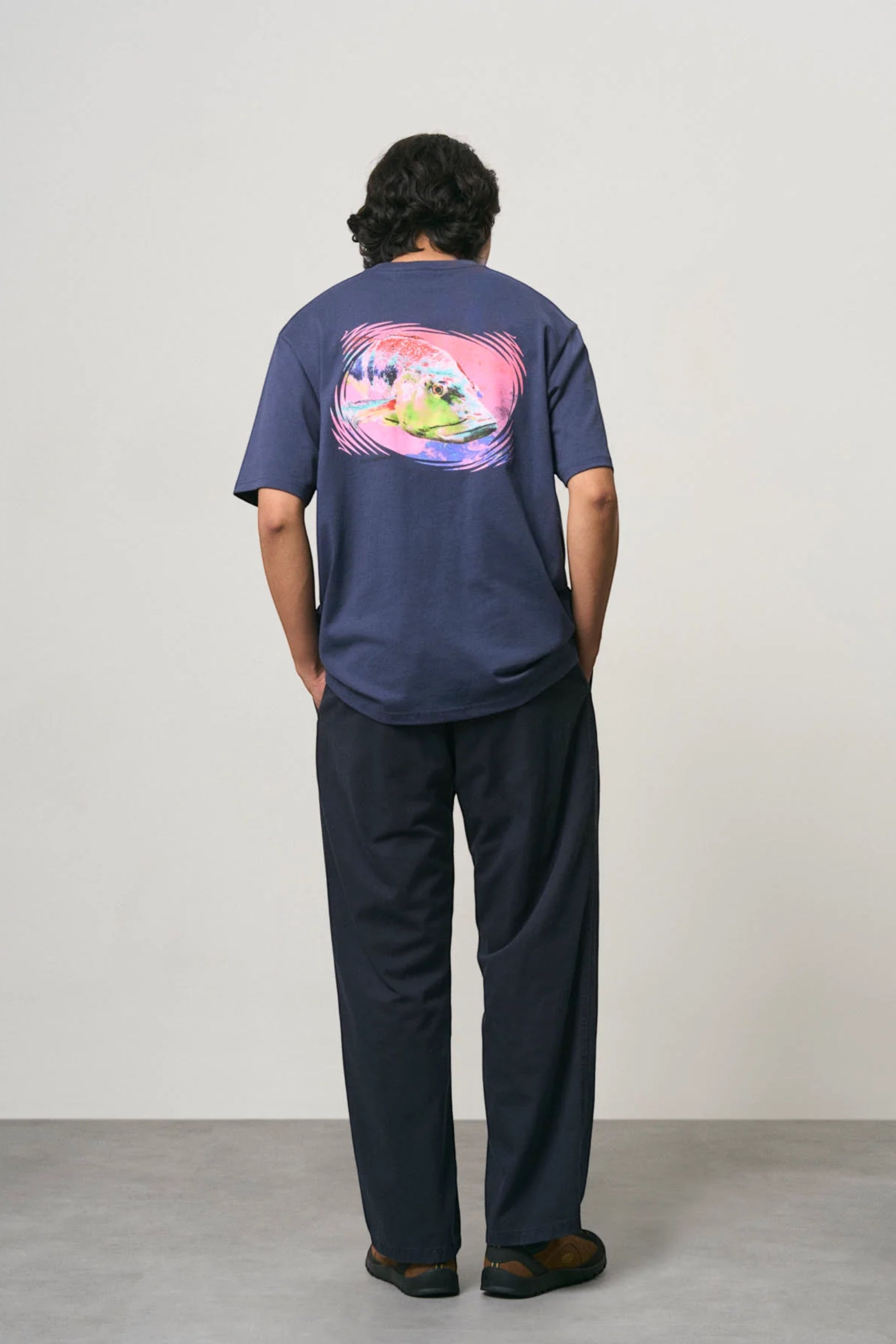 GRAMICCI Bass Tee Navy | T-Shirt Coton Graphique Outdoor | Edgar Bdx