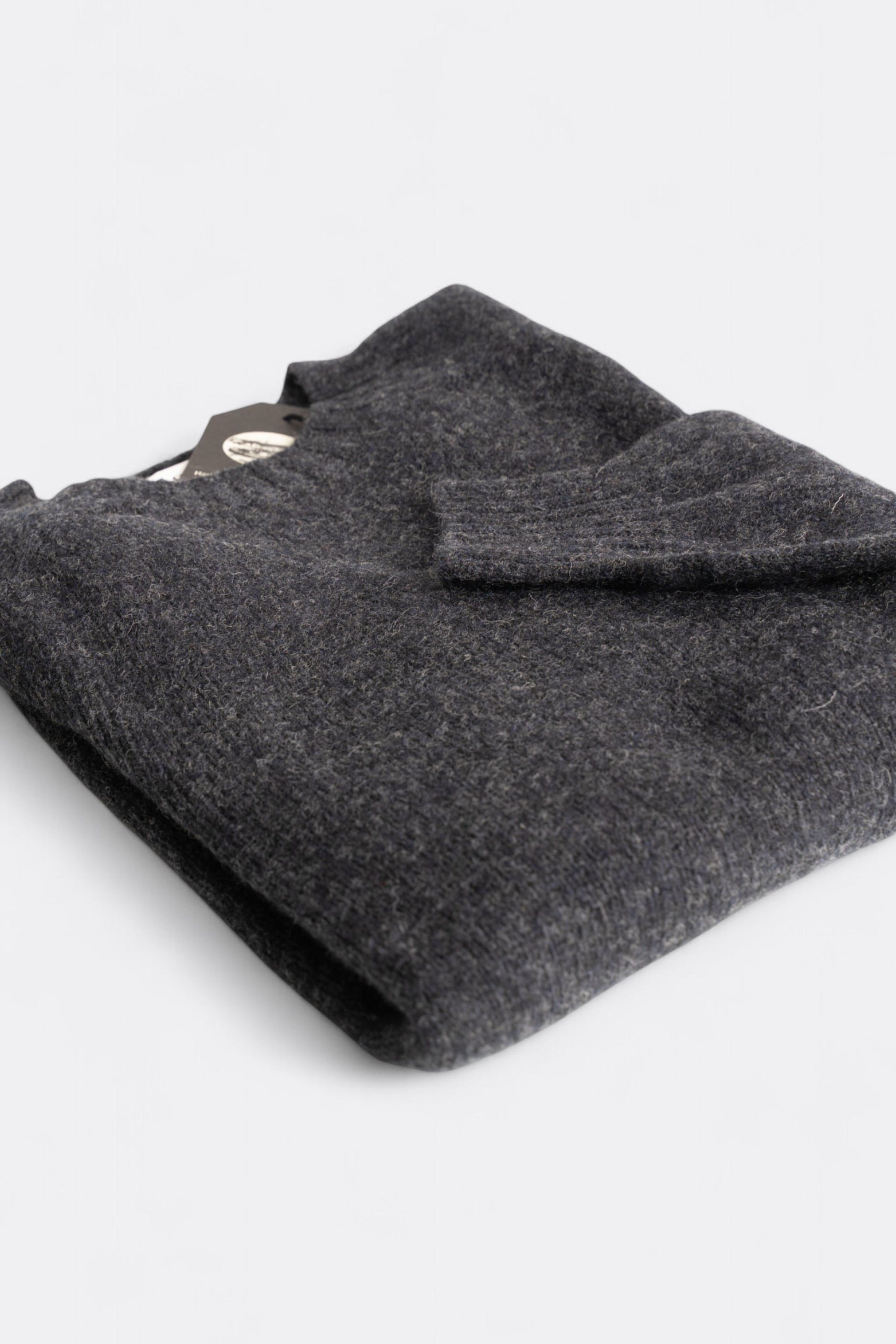 Harley Of Scotland - Pull Shetland Col Rond (Charcoal)