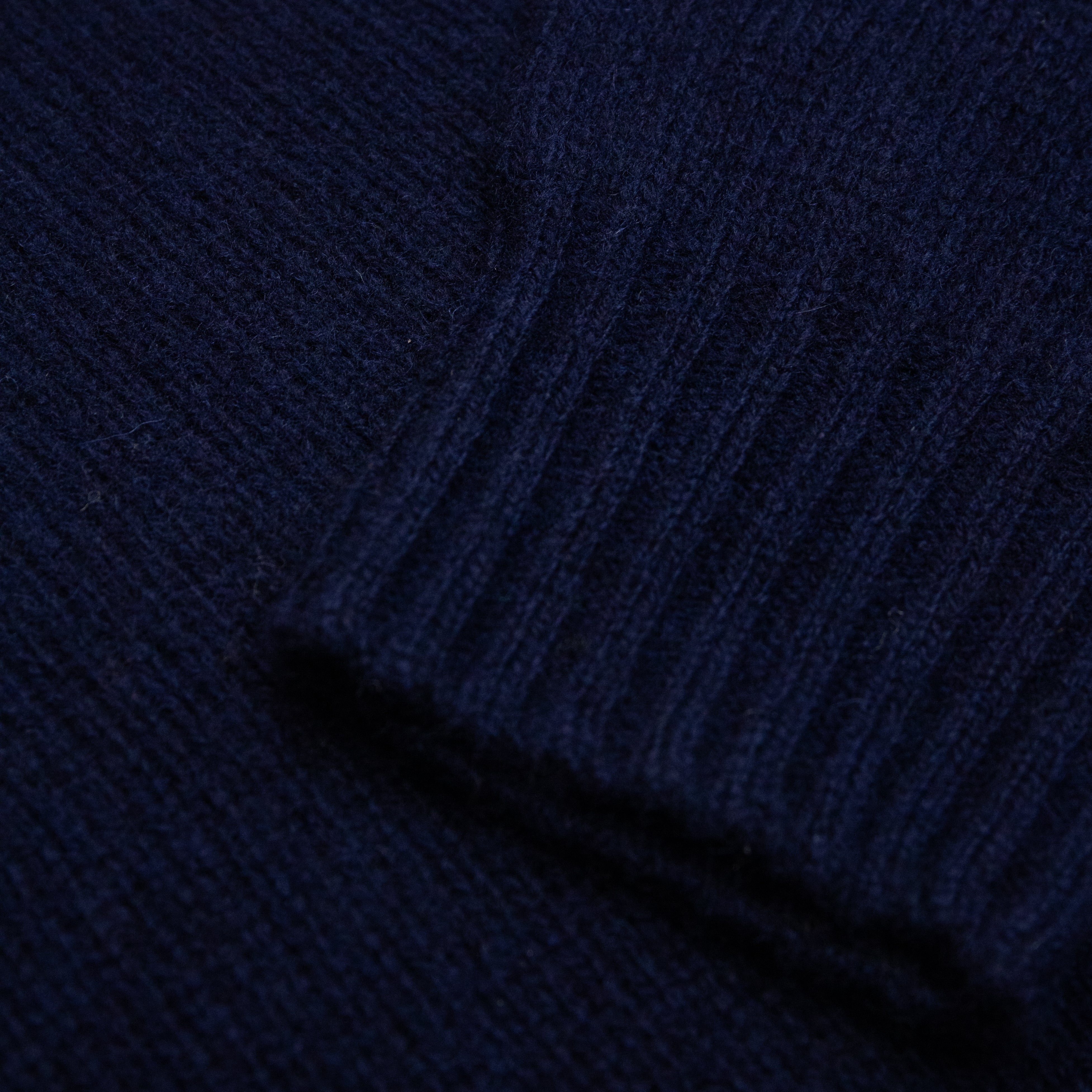 Harley Of Scotland - Pull Shetland Col Rond (New Navy)