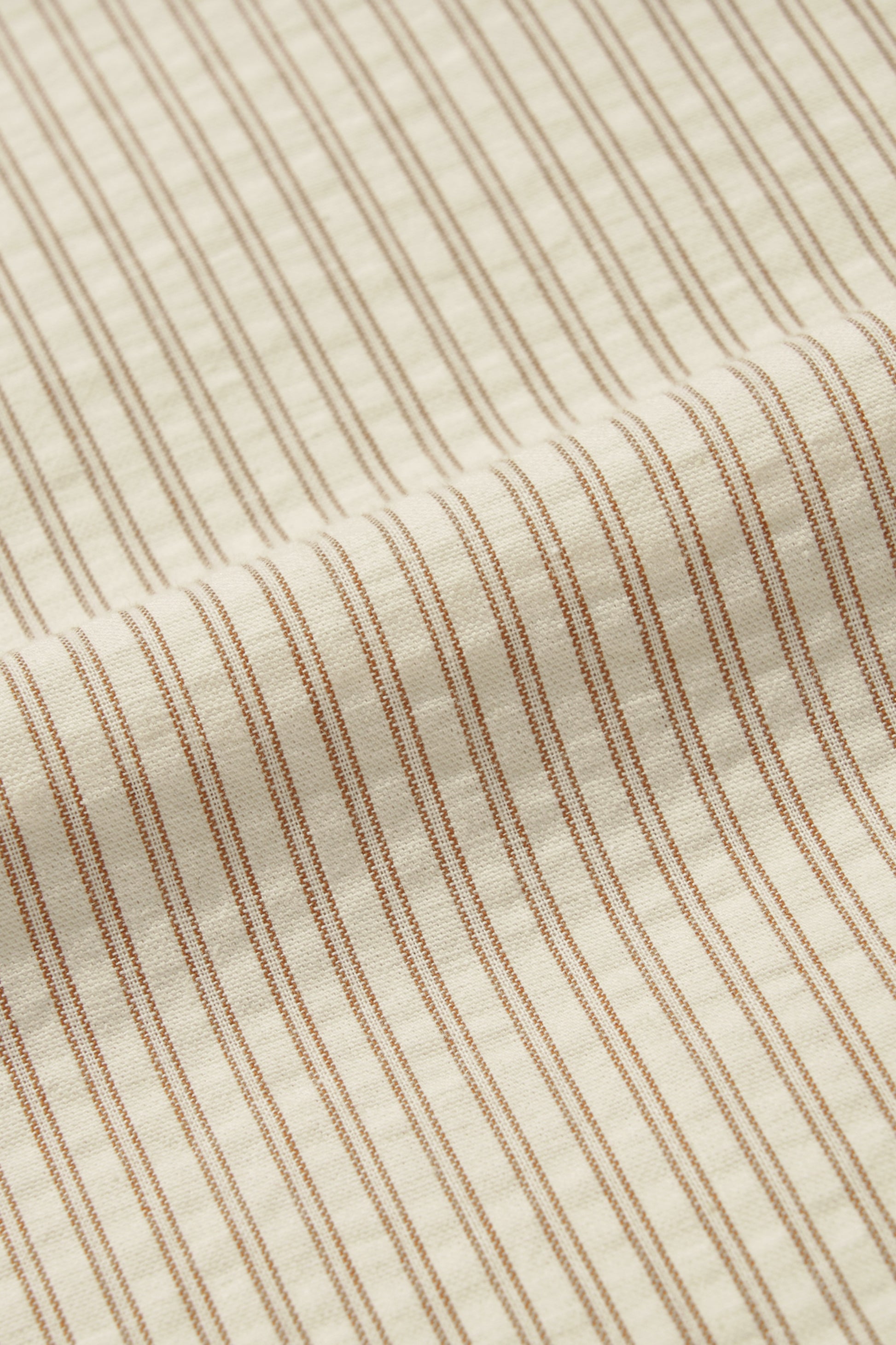 Merely Made - Classic Seersucker Stripe Over Shirts (Ecru Beige)