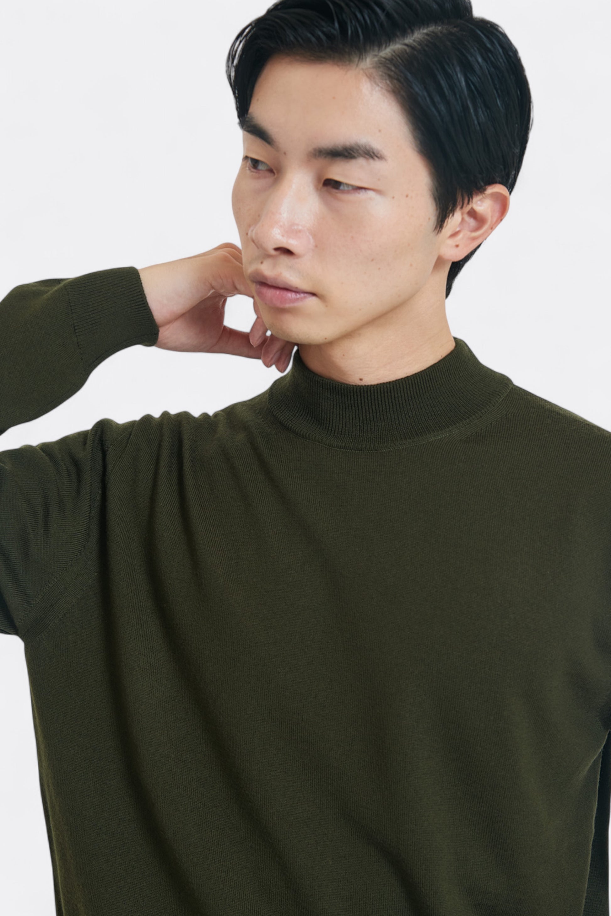 Mooncastle - 12G Wool Mock Neck Sweater (Black)