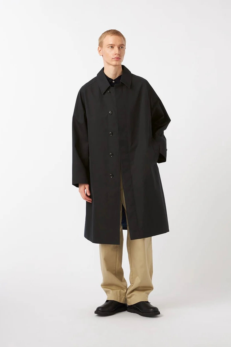 Nanamica - 2L Gore-Tex Balmacaan Coat (Navy)