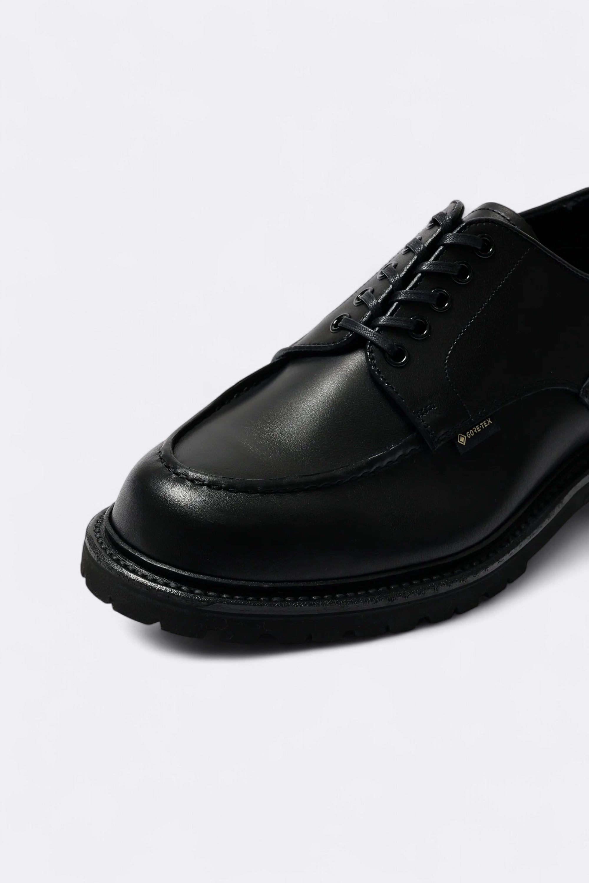 Regal Shoe & Co. U-Tip GTX Black | GORE-TEX Embossed Leather Shoes
