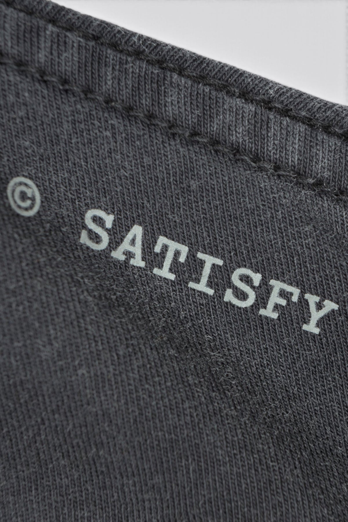 SATISFY MothTech Long Tee Aged Black | Edgar Bdx