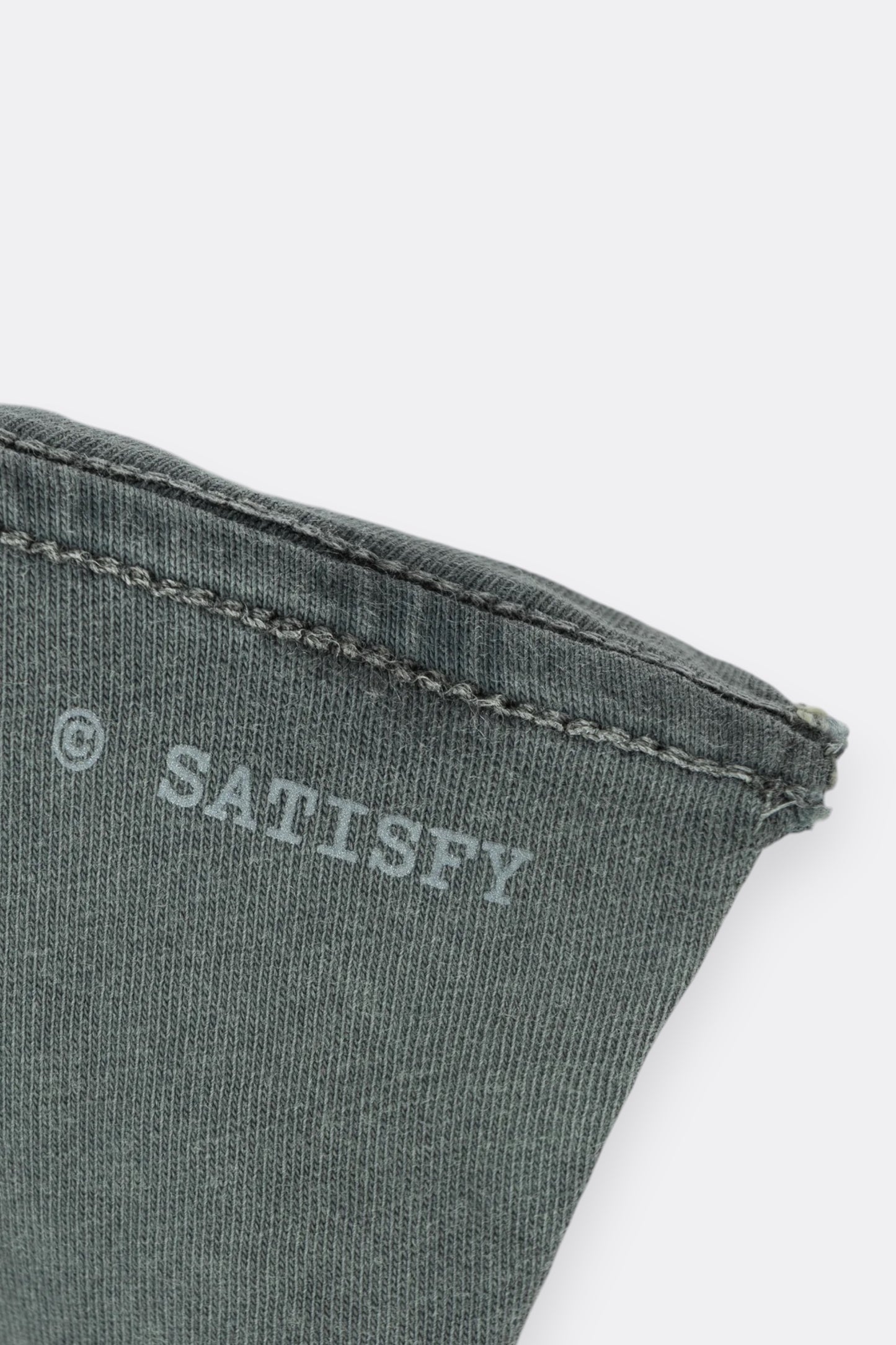 SATISFY MothTech™ Muscle Tee Faded Black | Debardeur Running Coton Bio | Edgar Bdx