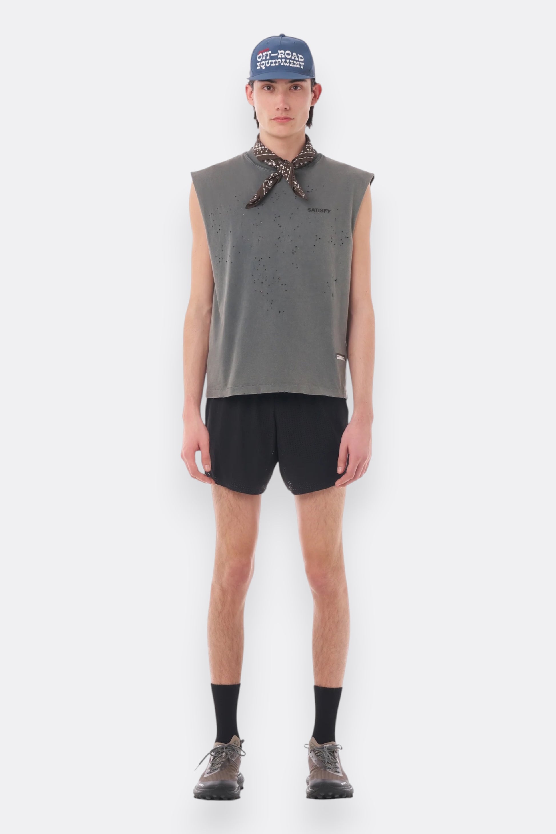 SATISFY MothTech™ Muscle Tee Faded Black | Debardeur Running Coton Bio | Edgar Bdx