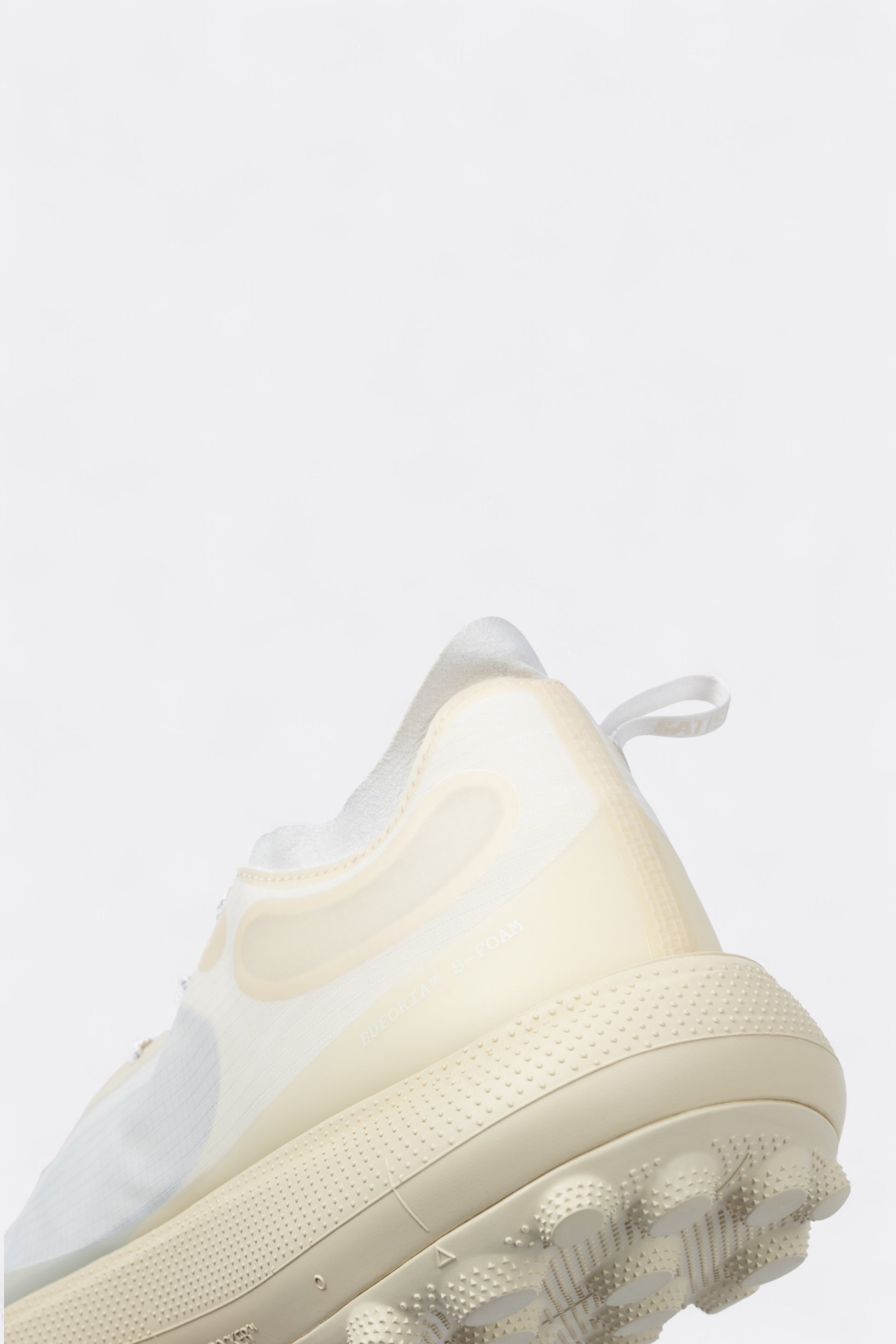 Satisfy - TheRocker (Antique White)