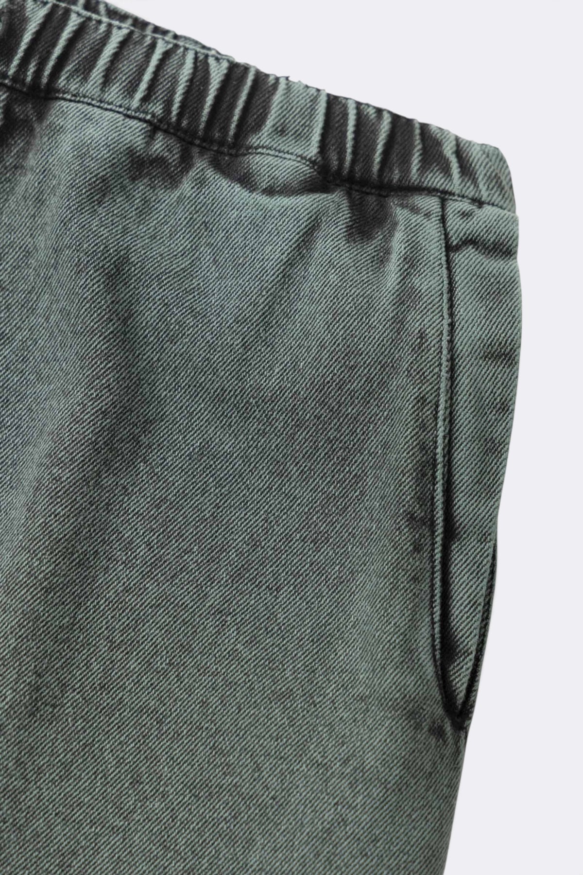 SERVICE WORKS Over-Dyed Easy Chef Pants Sage | Pantalon | Edgar Bdx