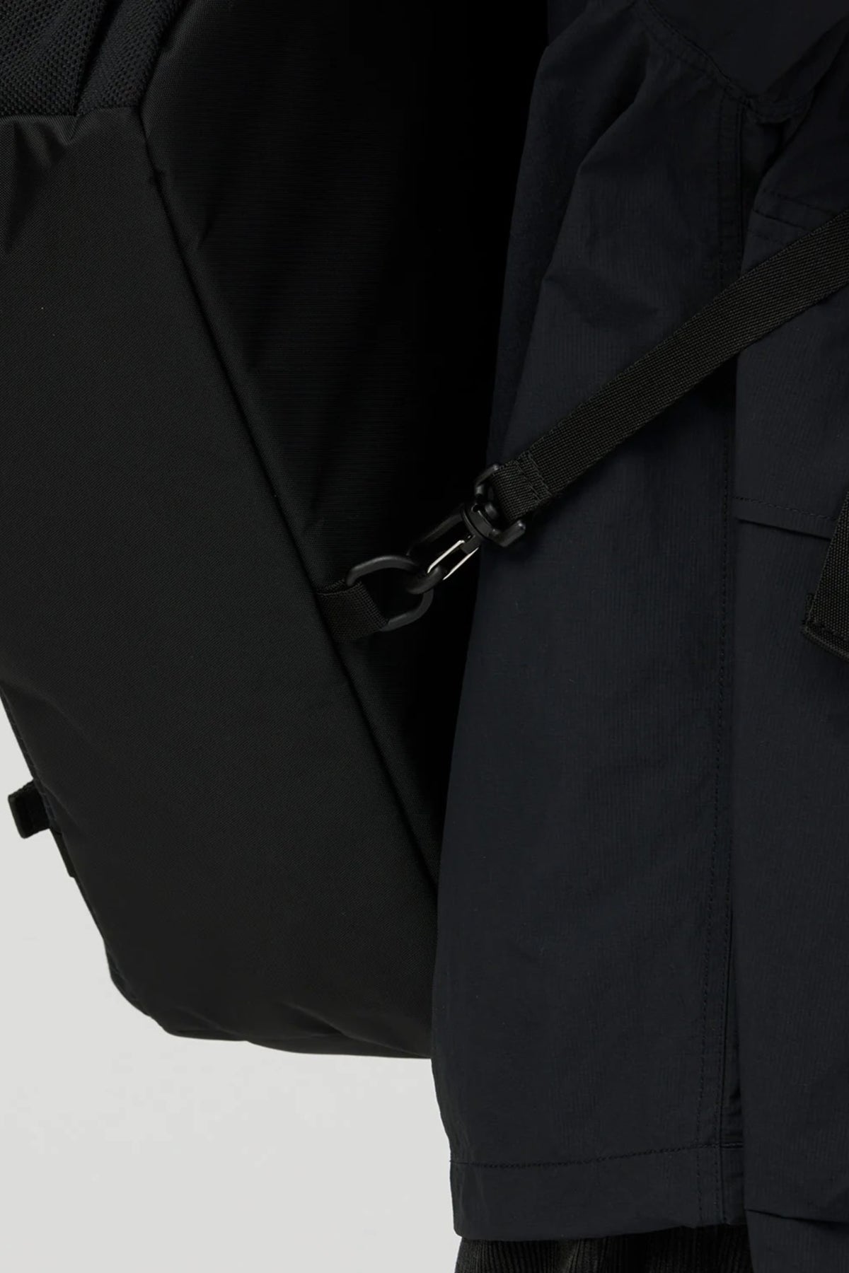 SNOW PEAK Grid Messenger Bag Black | Sac bandoulière | Edgar Bdx
