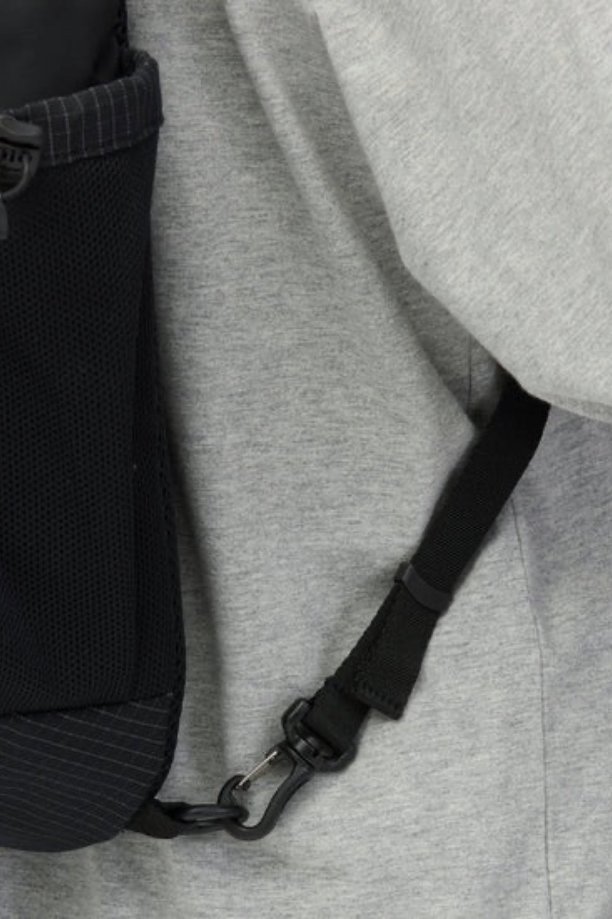 SNOW PEAK Grid Sling Bag Black | Sac bandoulière | Edgar Bdx