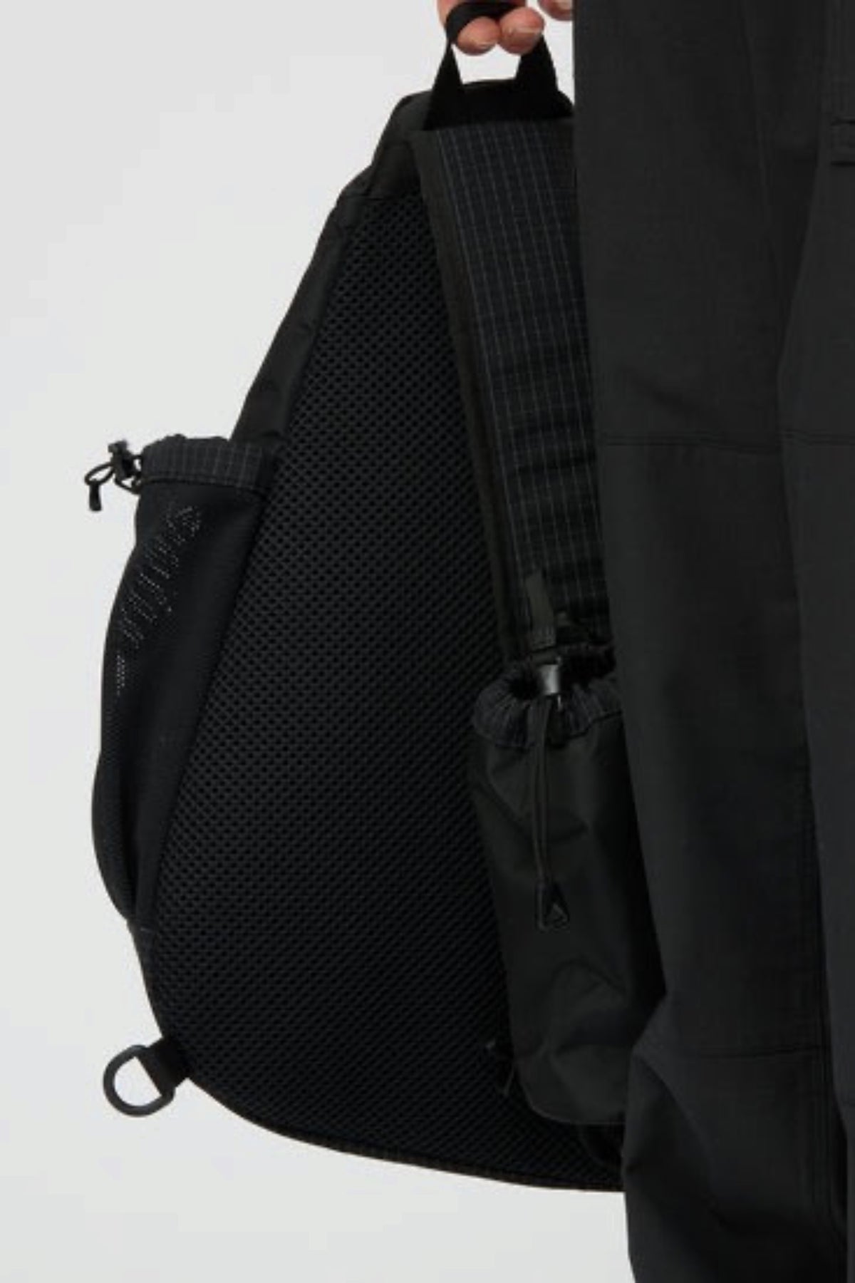 SNOW PEAK Grid Sling Bag Black | Sac bandoulière | Edgar Bdx