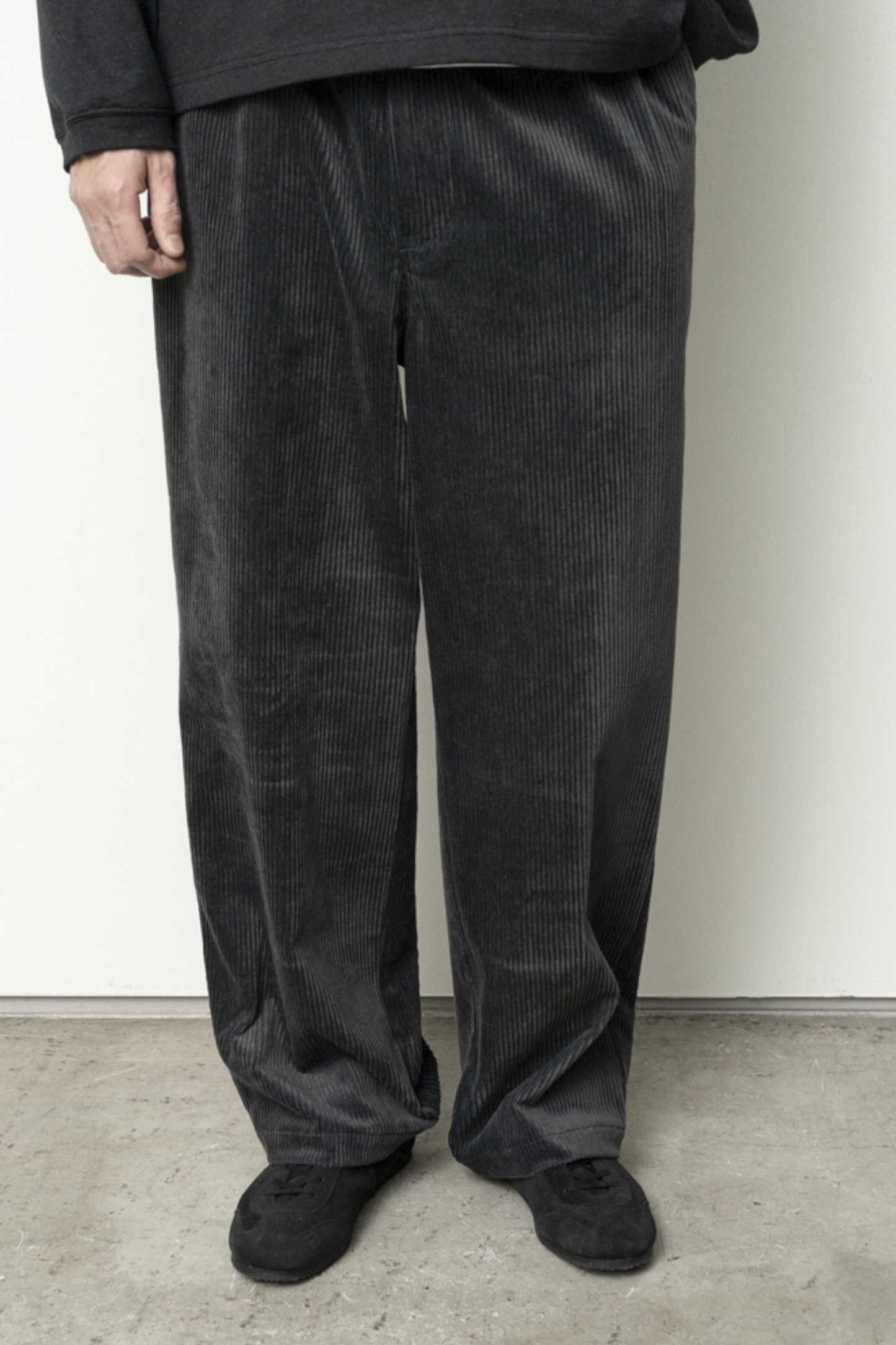 Corduroy Straight Pants (Black)