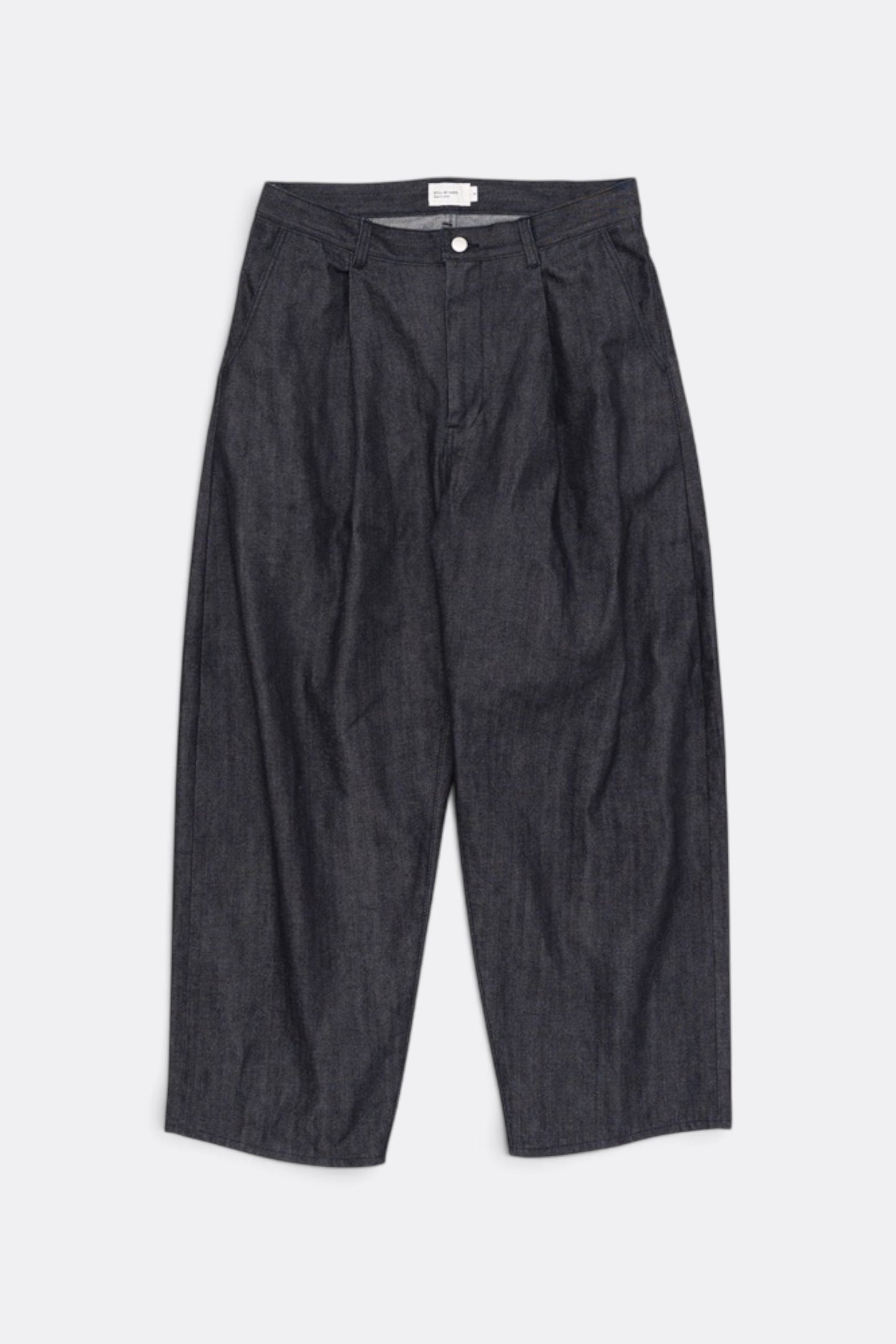 STILL BY HAND Deep Tuck Wide Denim Pants Navy | Pantalon Denim Selvedge Japonais | Edgar Bdx