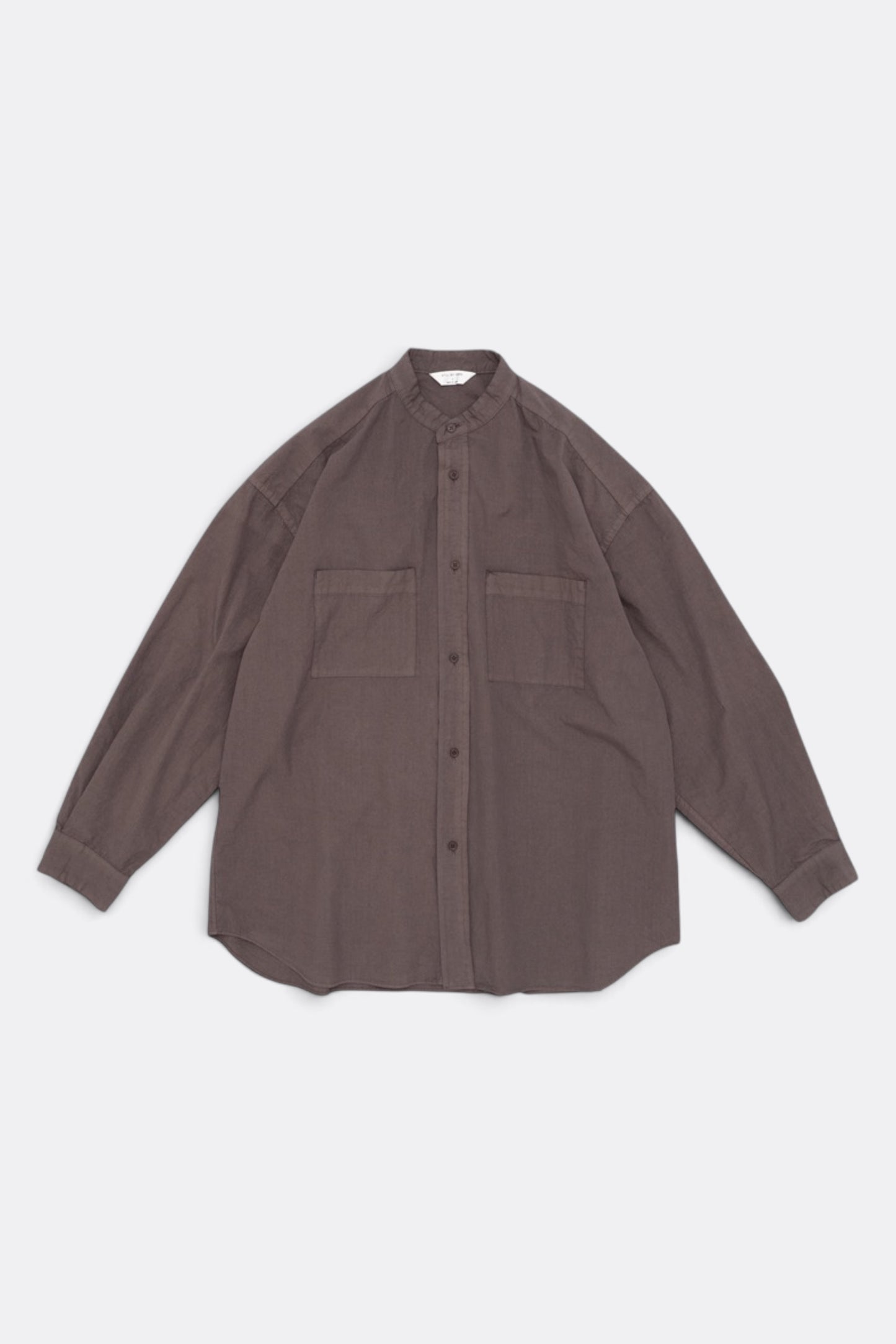 STILL BY HAND Garment-Dye Band Collar Shirt Reddish Brown | Chemise Coton Japonais | Edgar Bdx