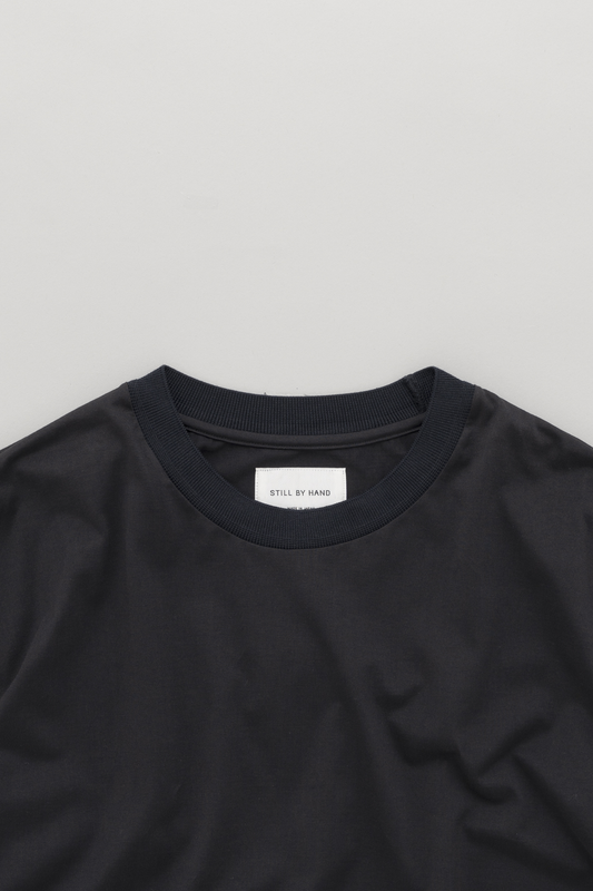 Still By Hand - T-Shirt Maille Côtelée Black Navy