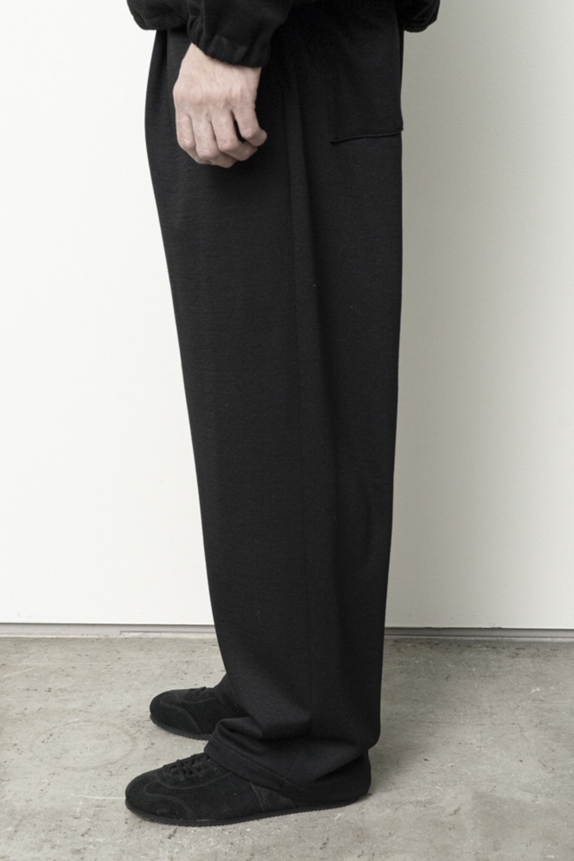 STILL BY HAND Wide Jersey Pants Black | Pantalon Jersey Laine Japonais | Edgar Bdx