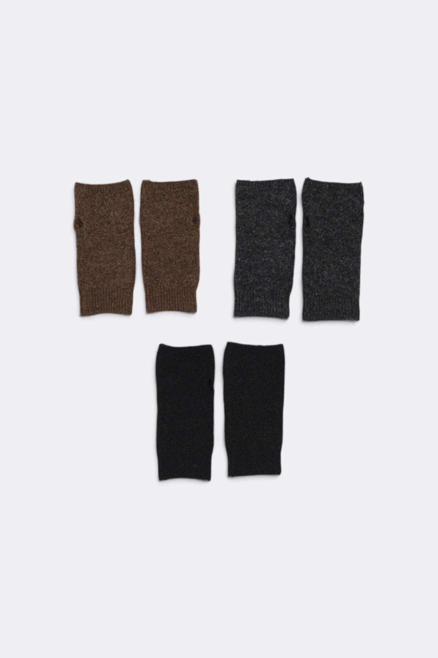 STILL BY HAND Wrist Warmer Alpaca Yarn Charcoal | Mitaines Alpaga Japonais | Edgar Bdx