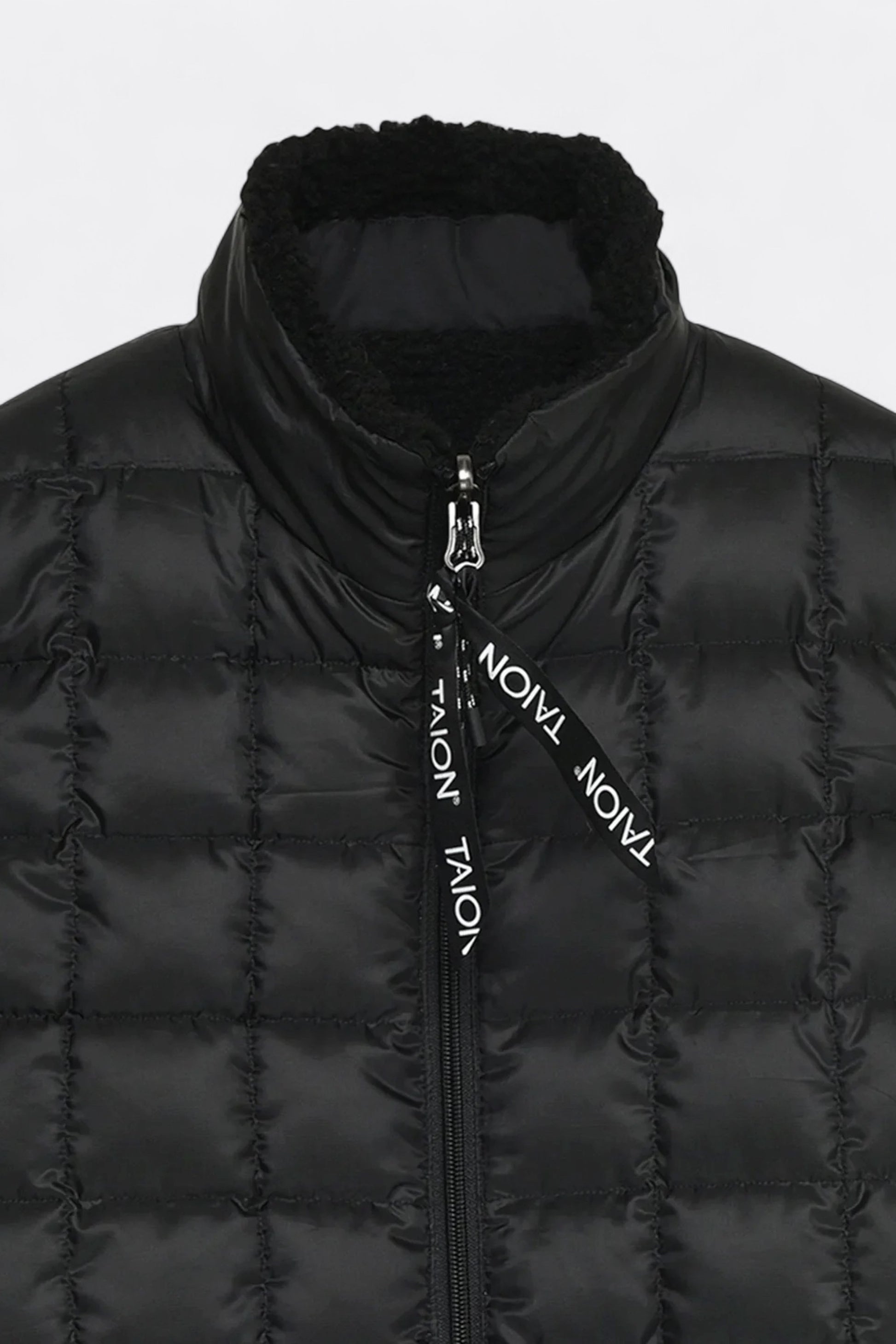 Taion - Down × Boa Reversible Down Vest (Black / Black)