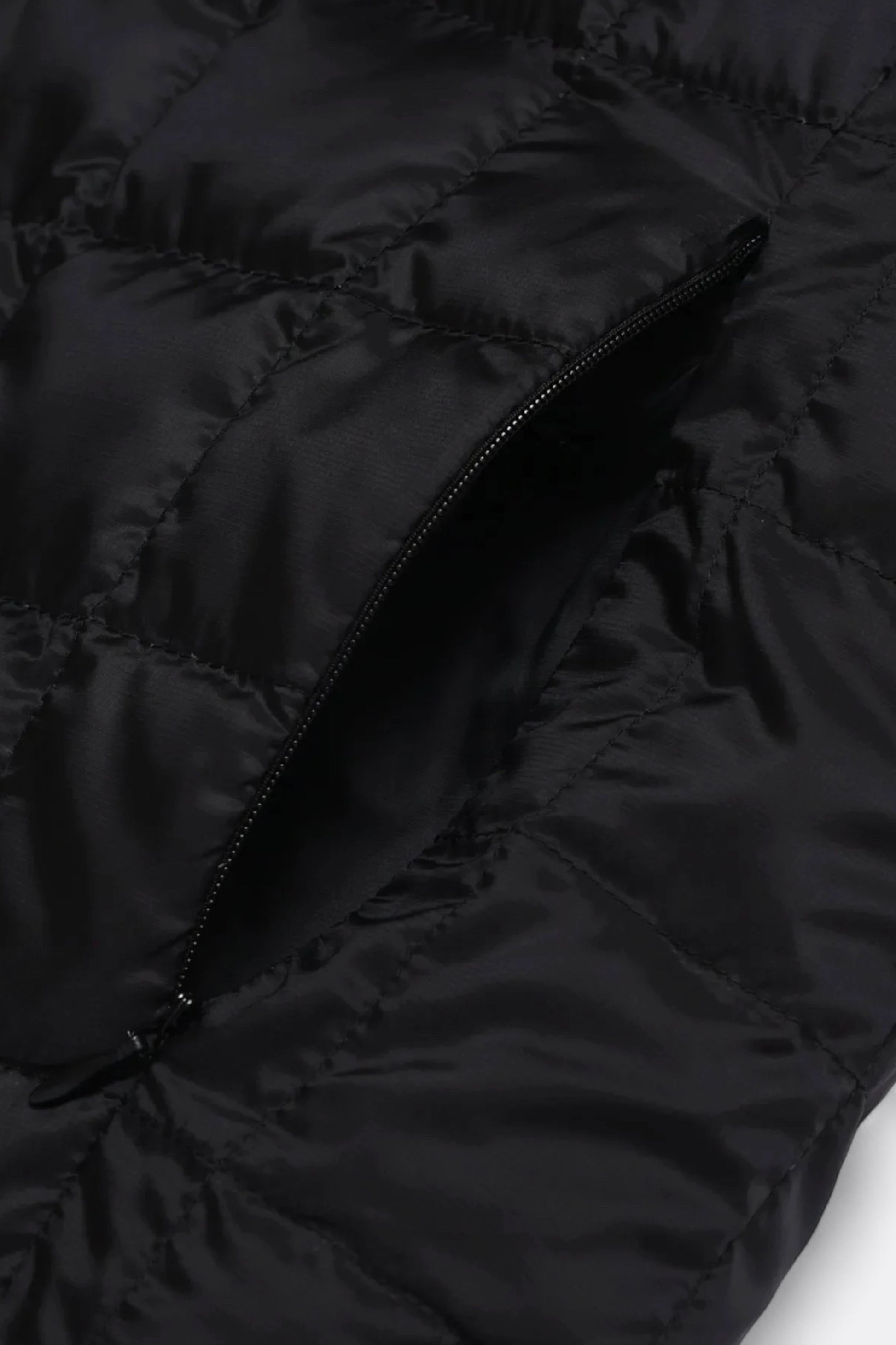 Taion - Down × Boa Reversible Down Vest (Black / Black)